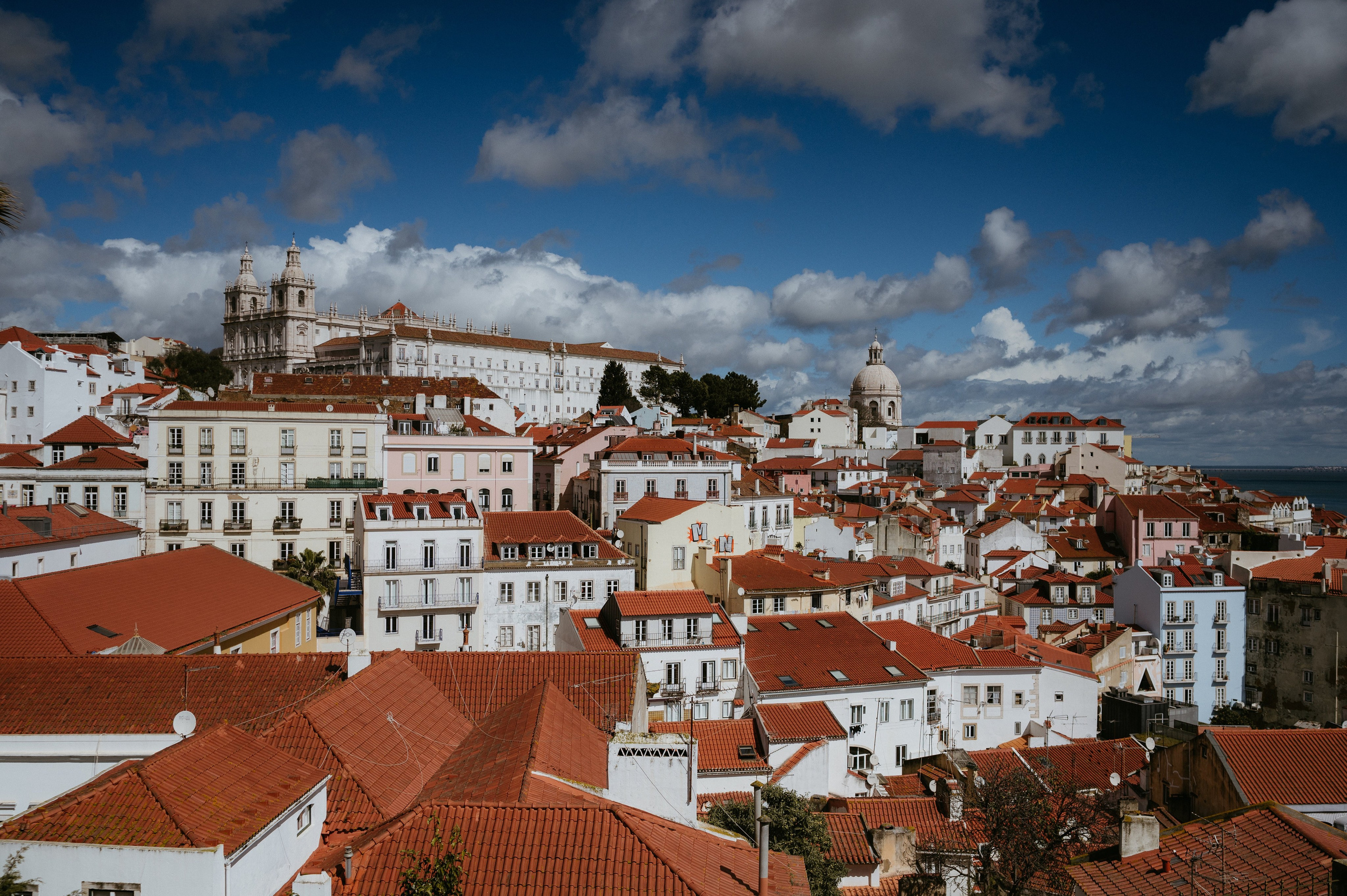 Ședință foto romantică în Lisabona – Inspirație pentru fotografiile de nuntă. Valentin Melen — wedding photographer