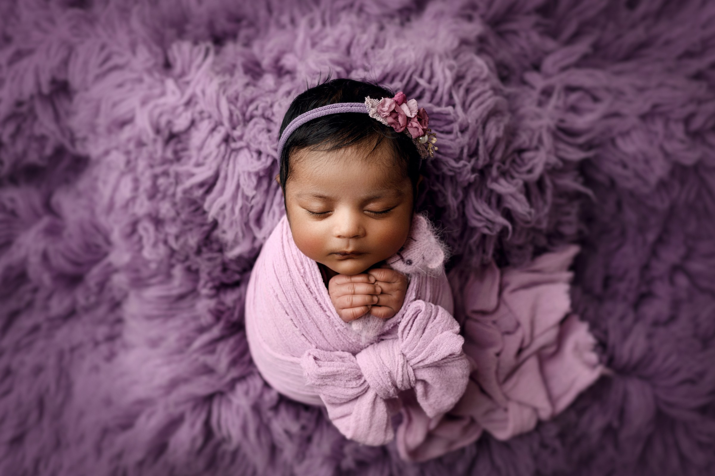 Newborn Fotoshooting in Düsseldorf | NRW – Professionelle Baby Fotoshootings bei Ihnen zu Hause