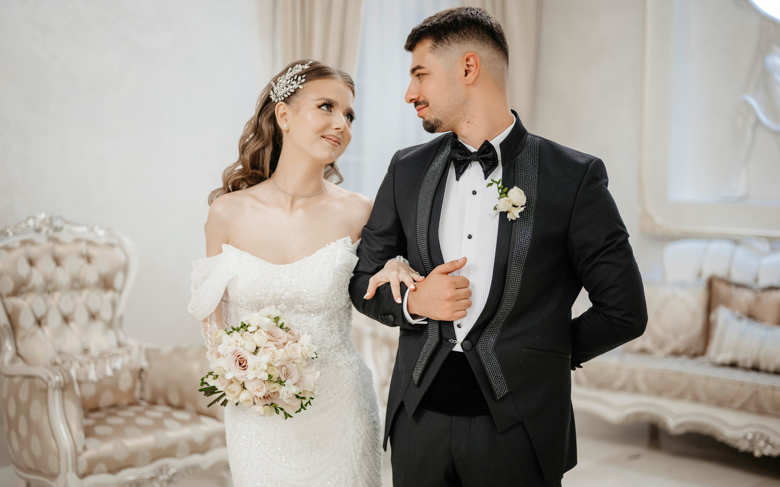 🤎 M a d a l i n a & A l e x - Wedding Day Preview. Wedding & Family Photographer