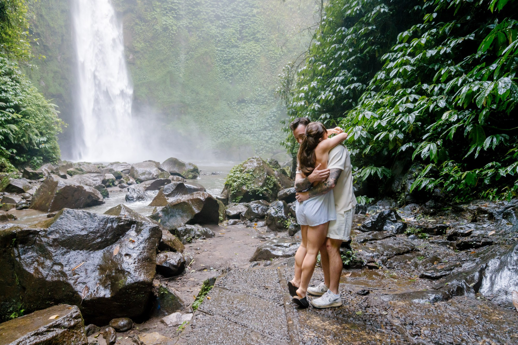 Marriage Proposal. Female Photographer in Bali