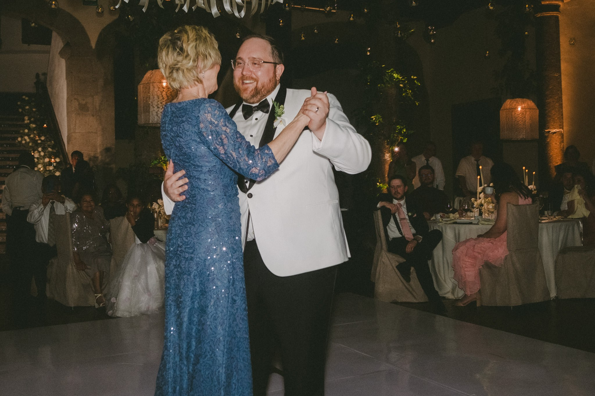 Isavira & Andrew. Wedding and family photographer in Mexico City