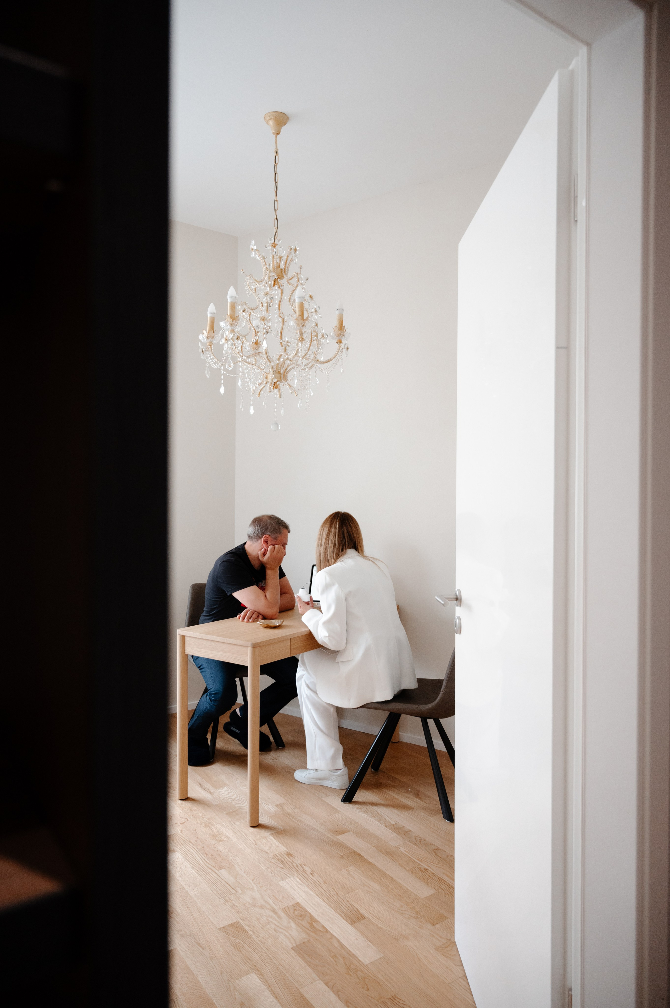 Beauty by Vovk cosmetologist in Prague. ANNA-MARIA PHOTO CONTENT CREATOR — фотограф, естет, художник і візуальний експерт Instagram у Празі