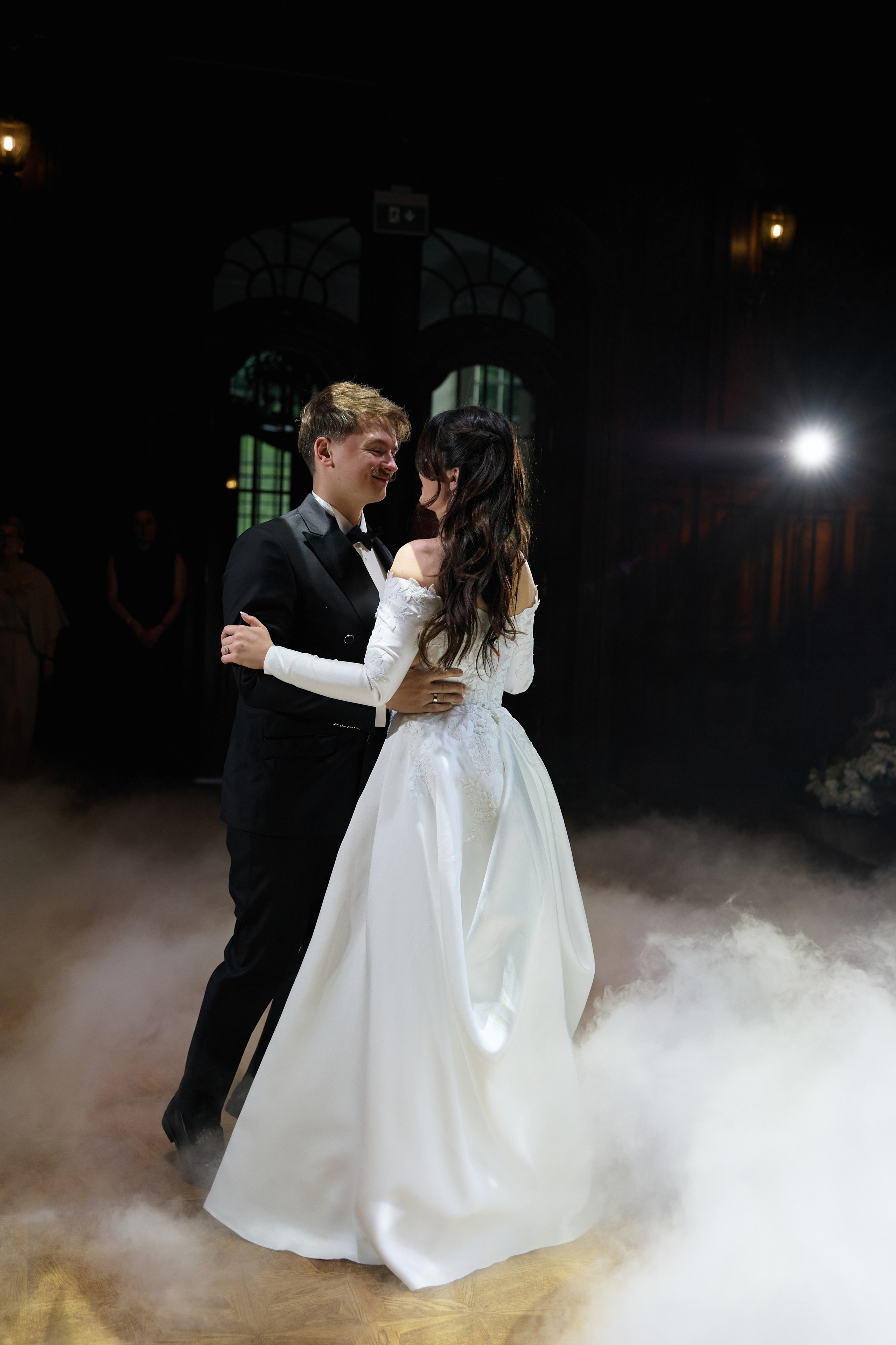 Wiktoria & Kacper. Pałac Goetz. Fotograf ślubny i rodzinny w Krakowie Yana Klymova