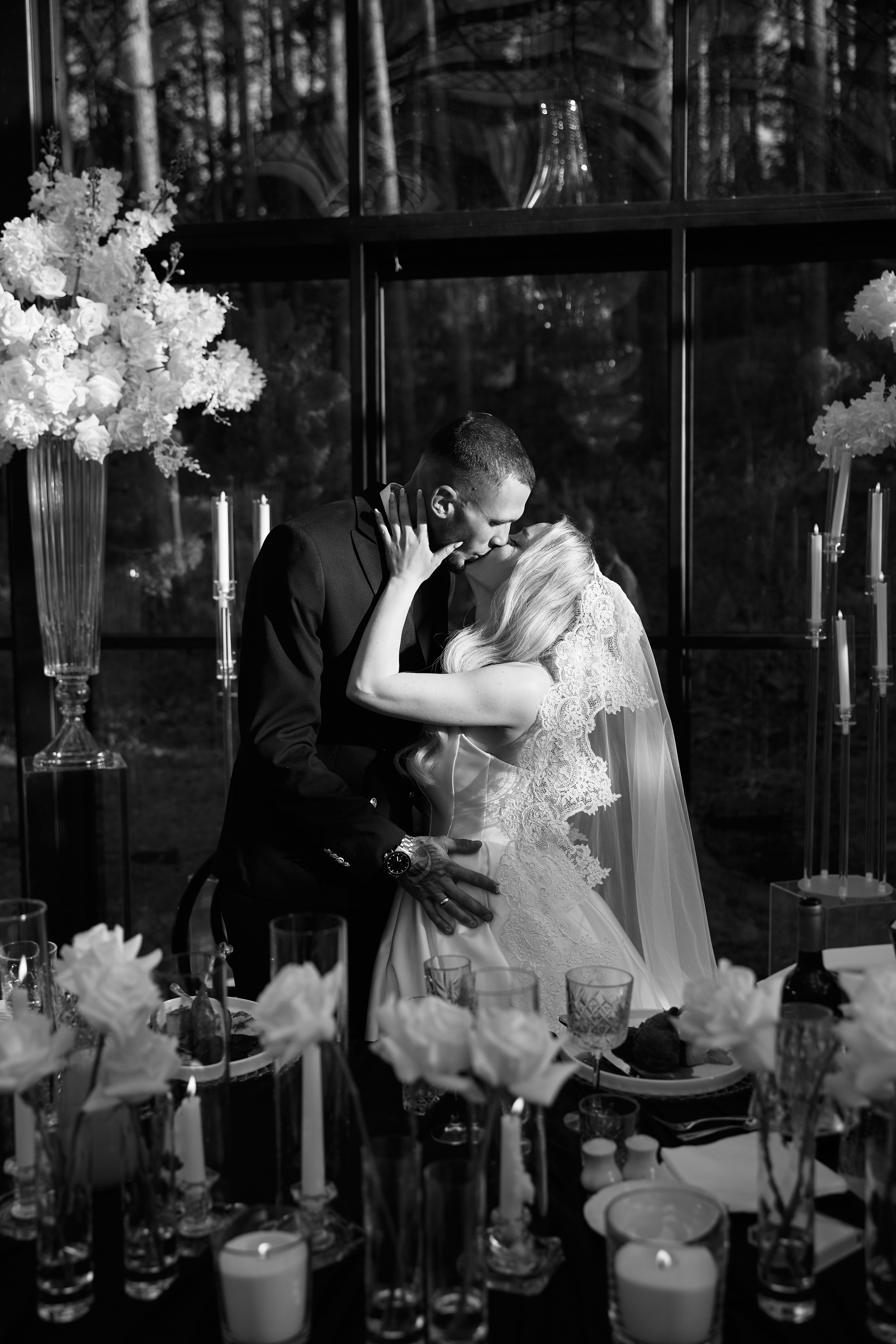 Natalia & Roman. Dworek przy lesie. Fotograf ślubny i rodzinny w Krakowie Yana Klymova