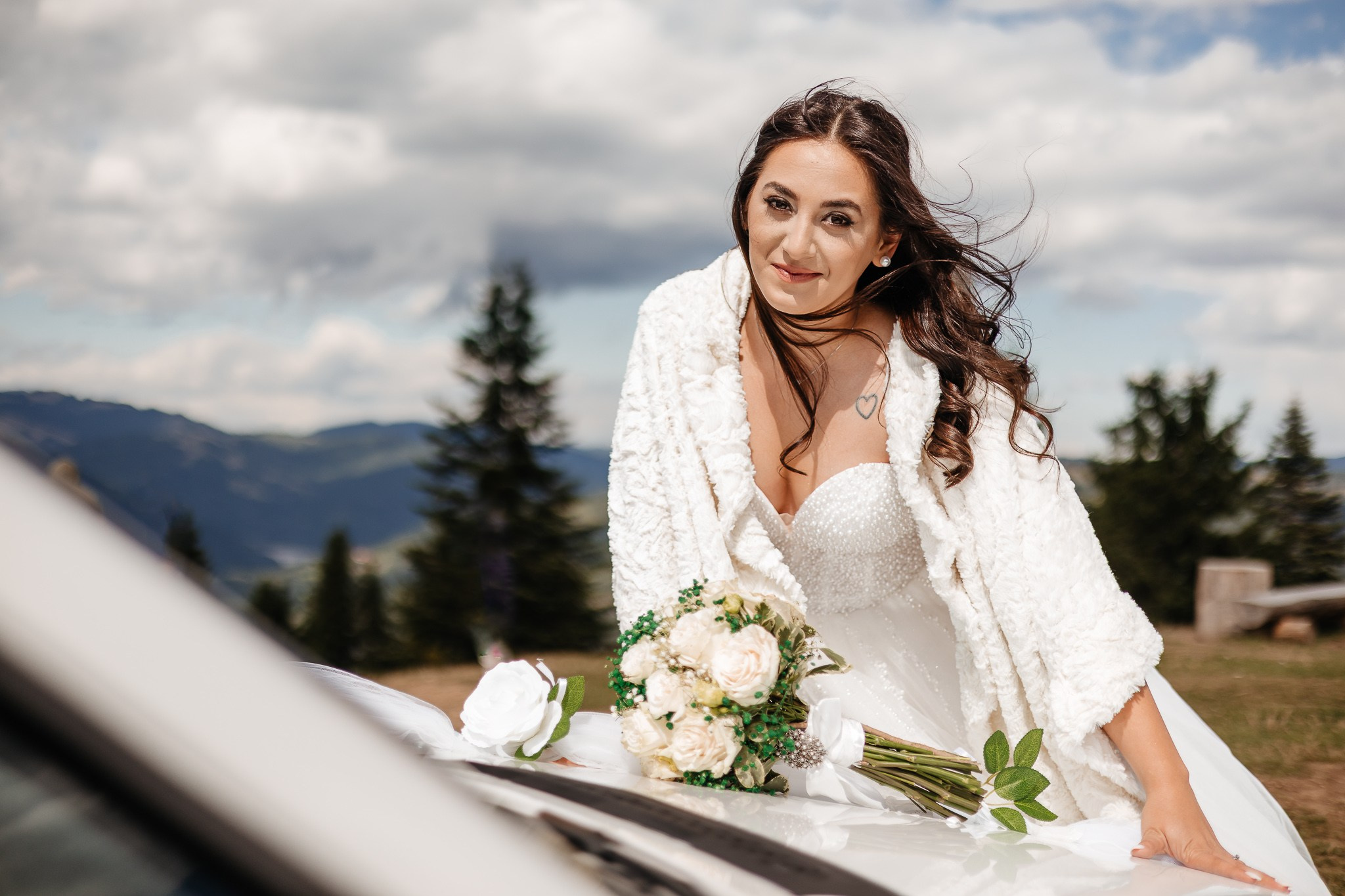 La înălțime. FotoACTIV.ro - Imaginea ta contează