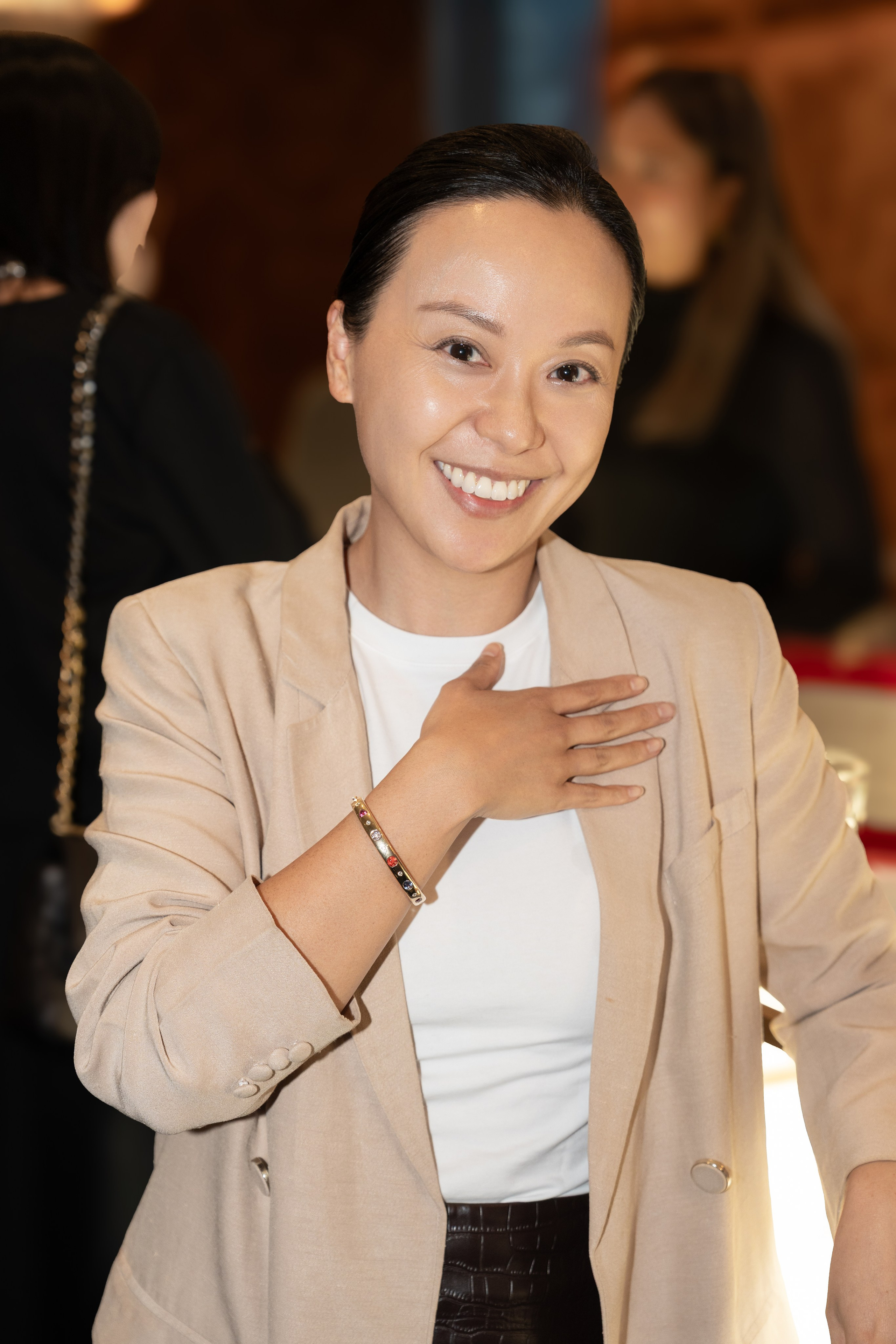 ETRA JEWELLERY. ФОТОГРАФ В ГОНКОНГЕ (СВАДЬБЫ, FASHION, СЕМЕЙНЫЕ, МЕРОПРИЯТИЯ, ФОТОПРОГУЛКИ)