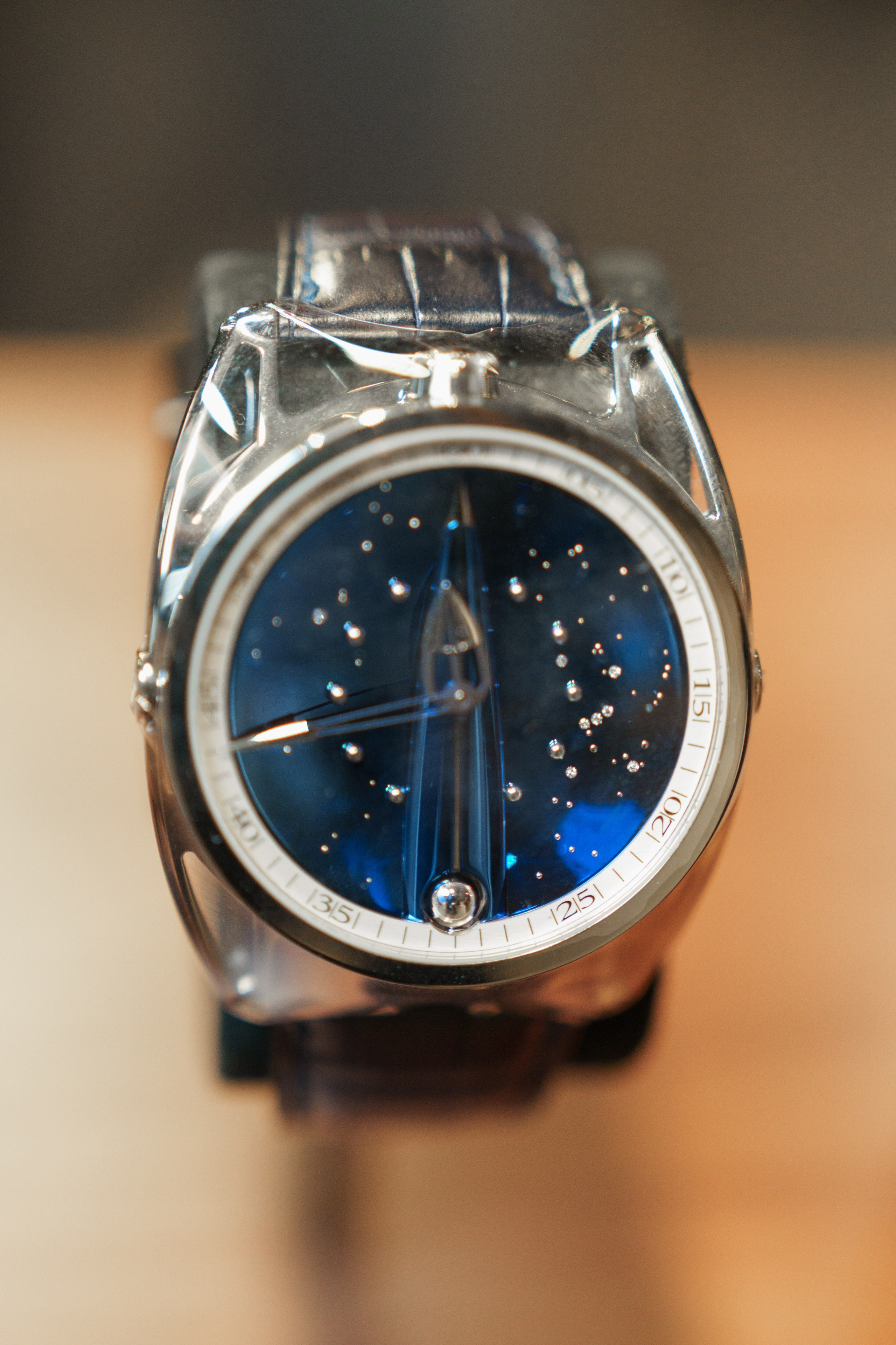 WATCHBOX. ФОТОГРАФ В ГОНКОНГЕ (СВАДЬБЫ, FASHION, СЕМЕЙНЫЕ, МЕРОПРИЯТИЯ, ФОТОПРОГУЛКИ)