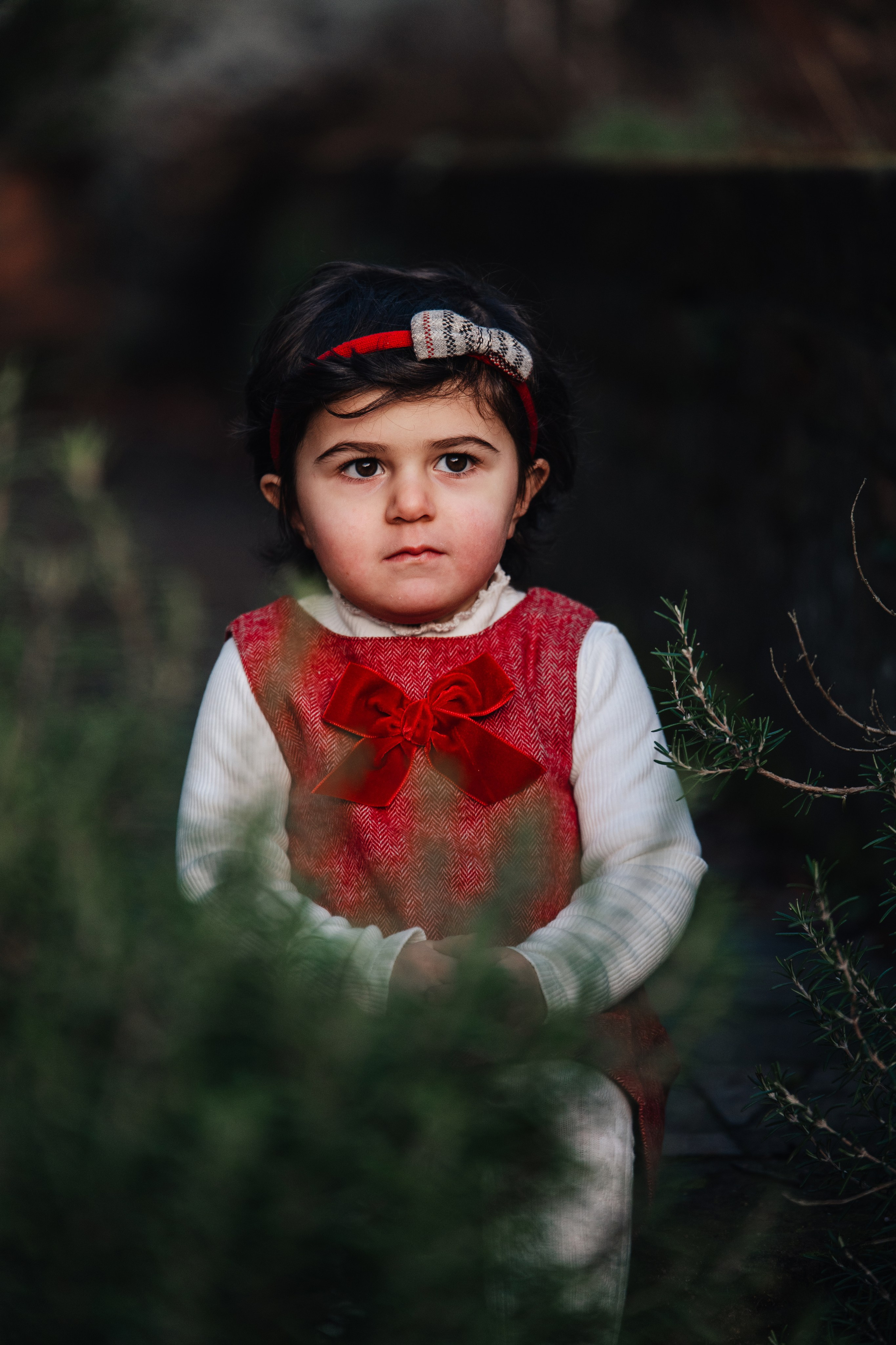 Сhild photoshoot in London’s The Hill Garden and Pergola. Wedding and family photographer in London