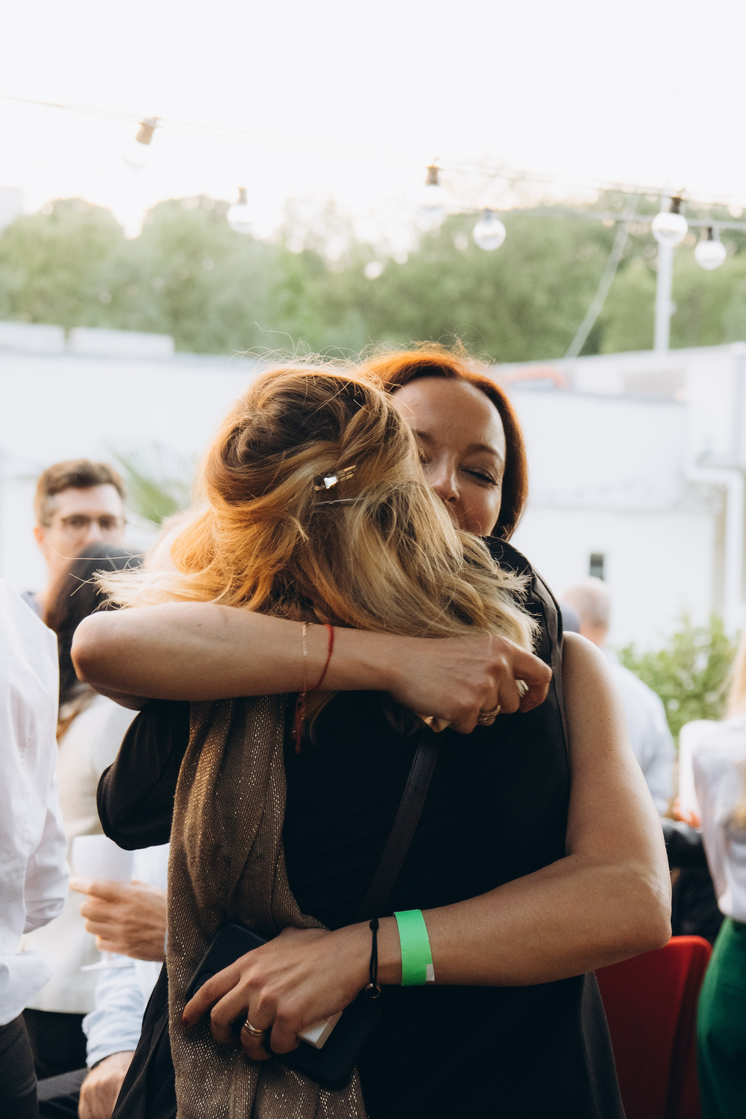 Marie’s Birthday with an Eiffel Tower view. Photographer in Paris Marina Chaput