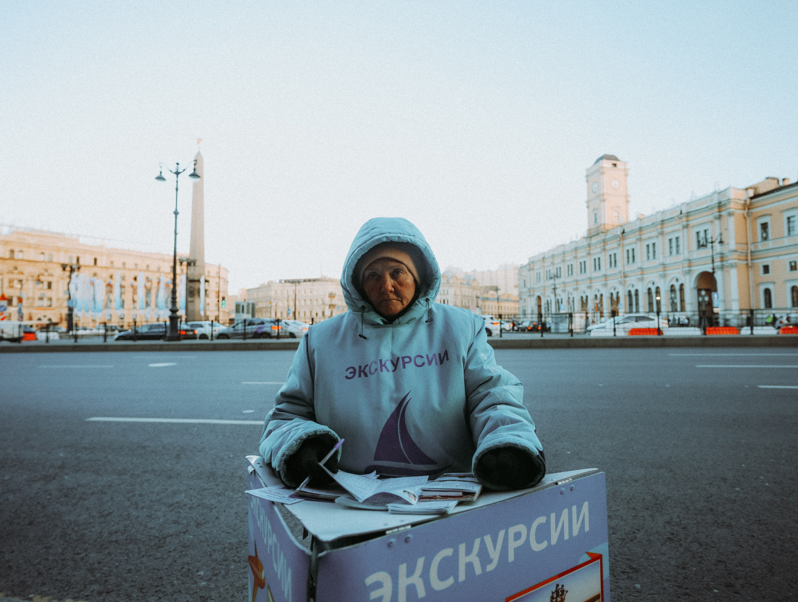 2023. Стрит-фотография, полная абсурда, идиотизма и красоты