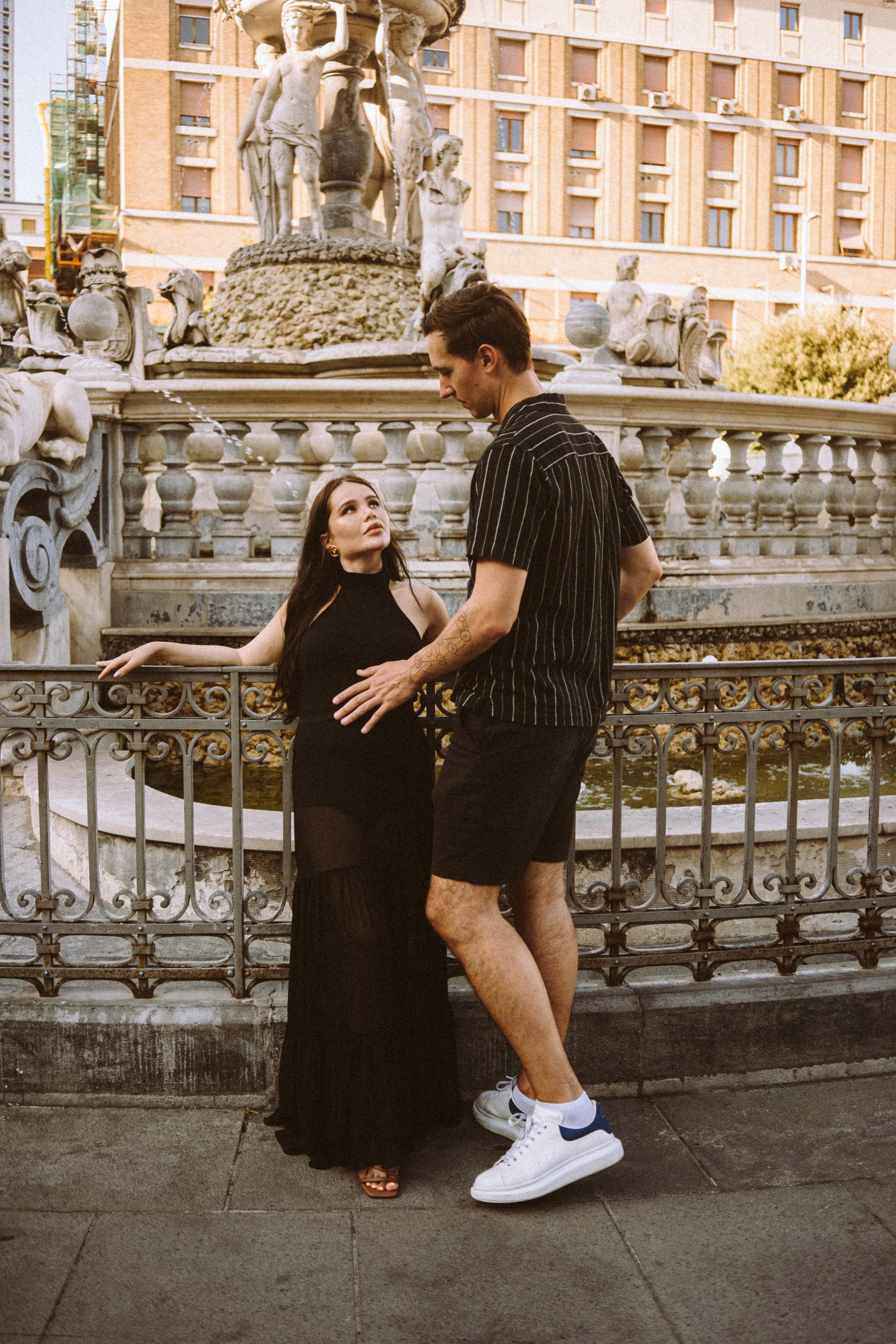 Sasha & Lisa +1. Pagina principale