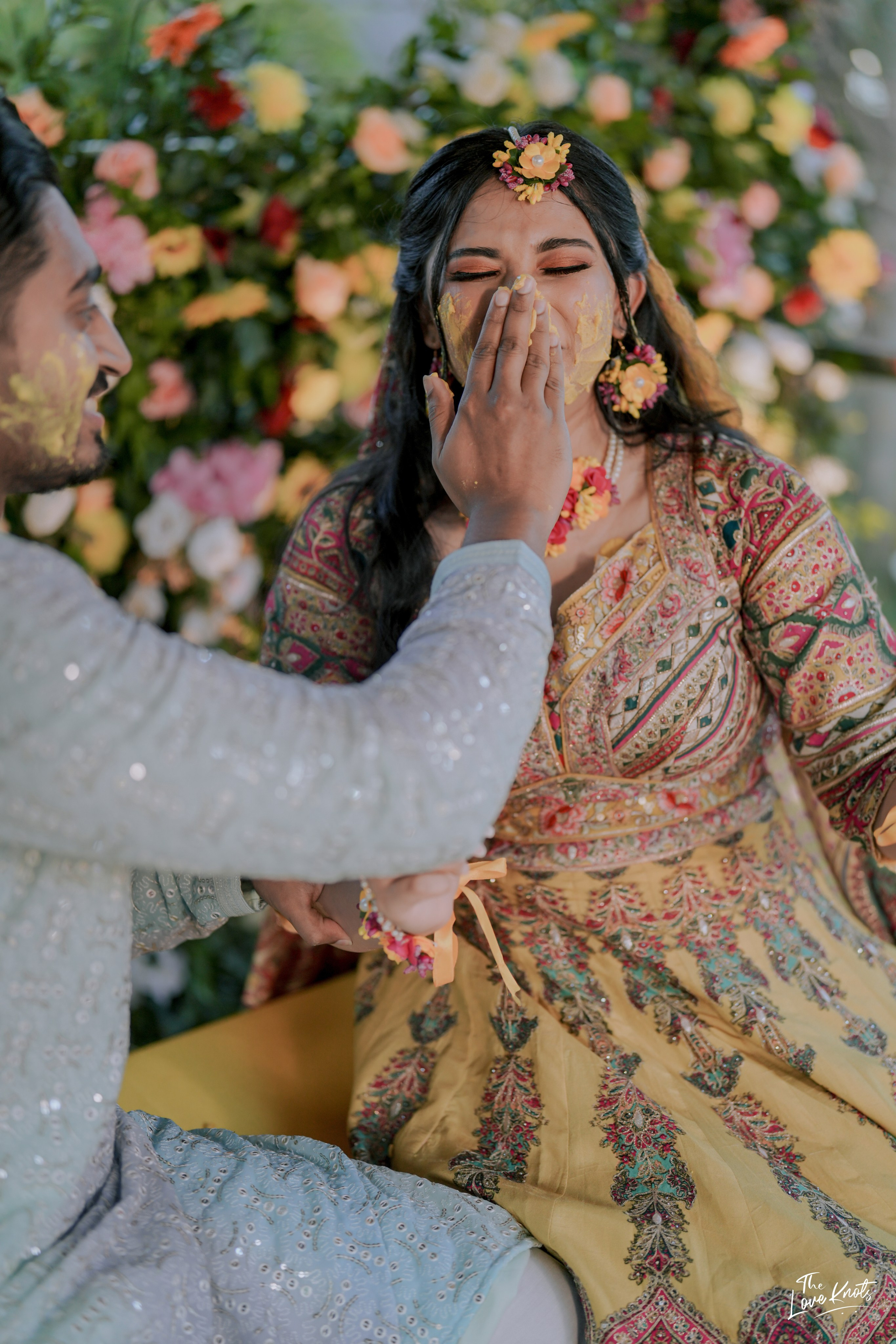 SHAHANA. Theloveknots