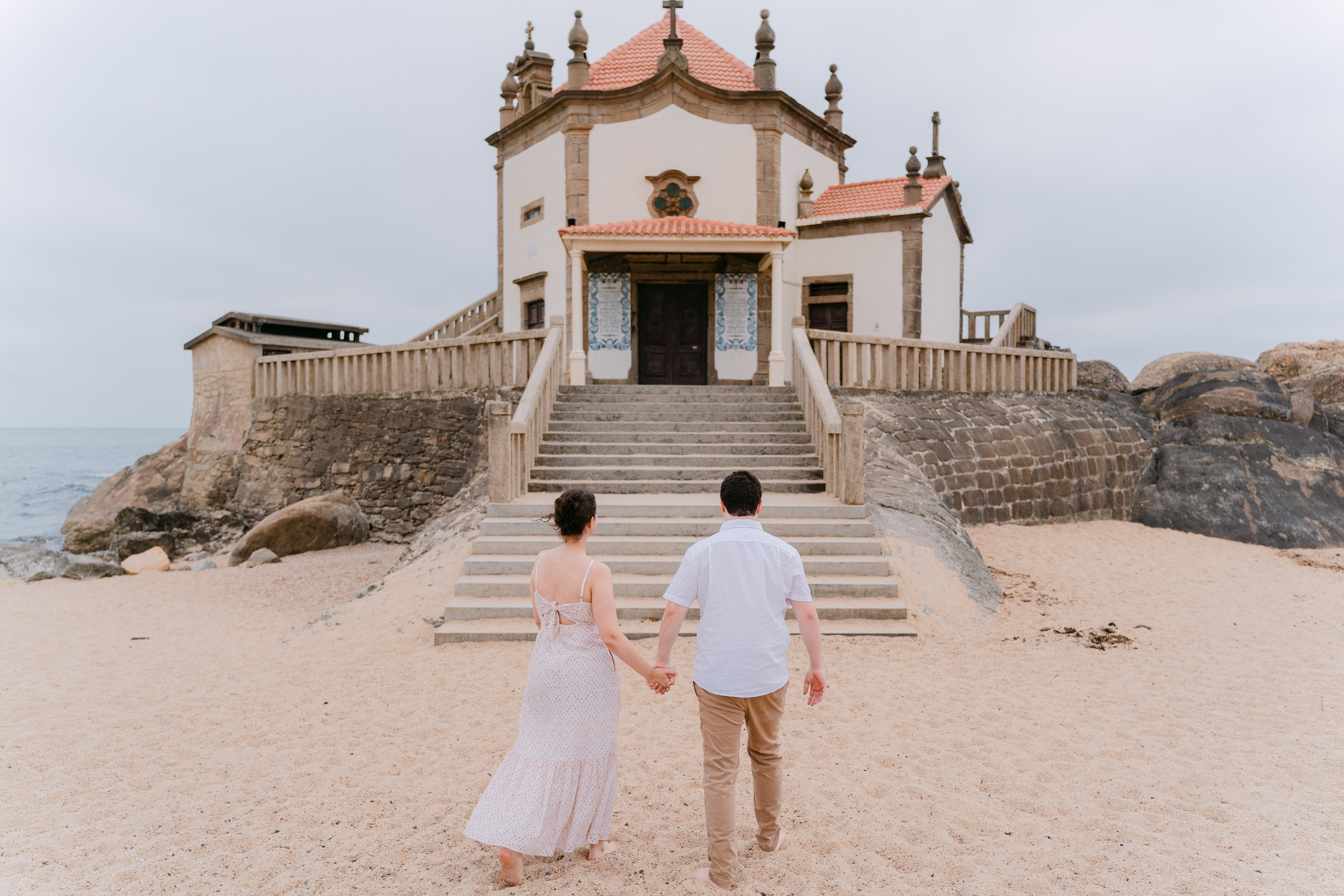 Wedding proposal at Senhor da Pedra. Fotógrafo de casamentos e ensaios para casais em Porto