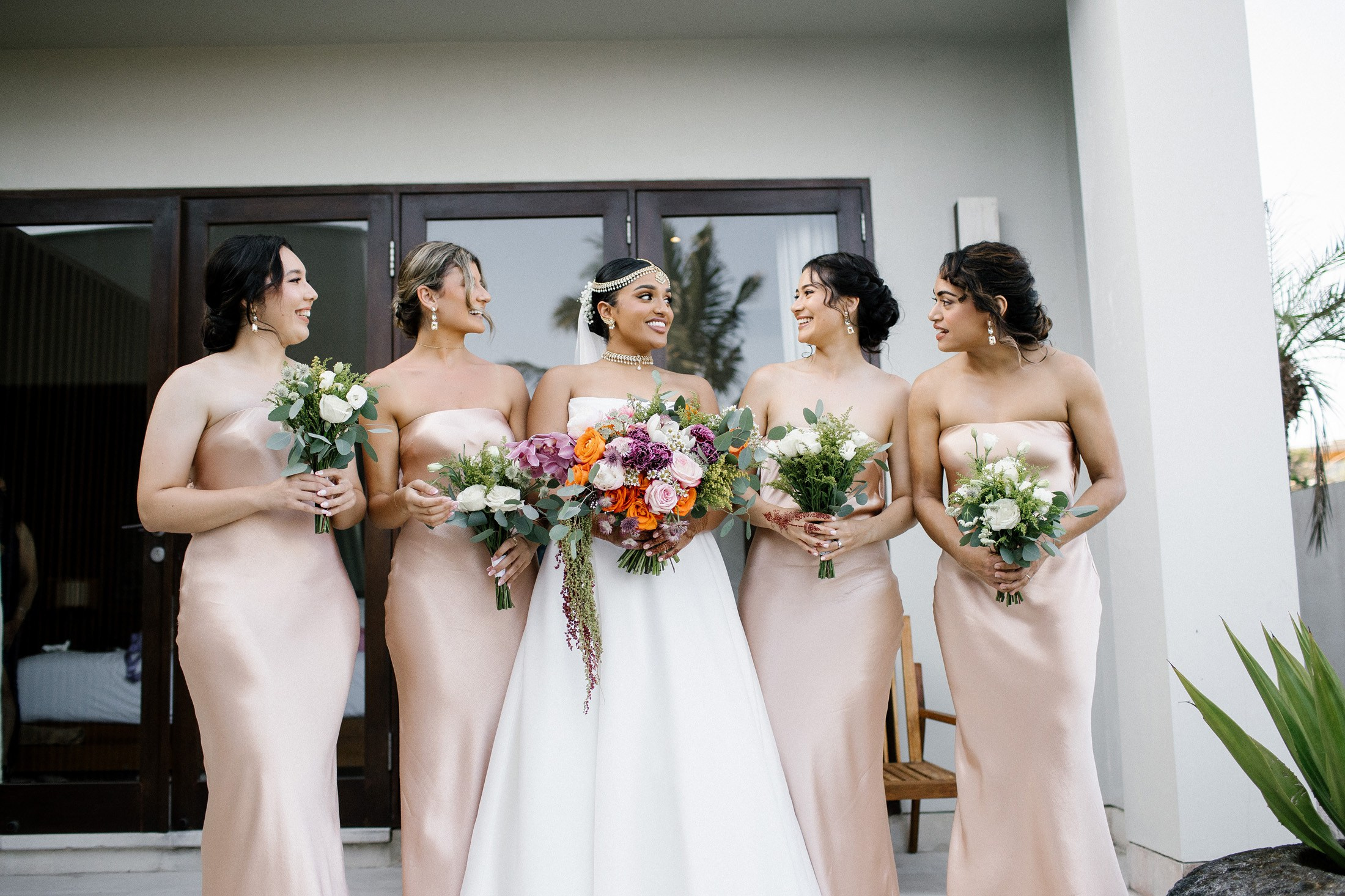 Big funny wedding with guests in paradise Bali island. Get.it.feel — Aesthetic Photography and Videography