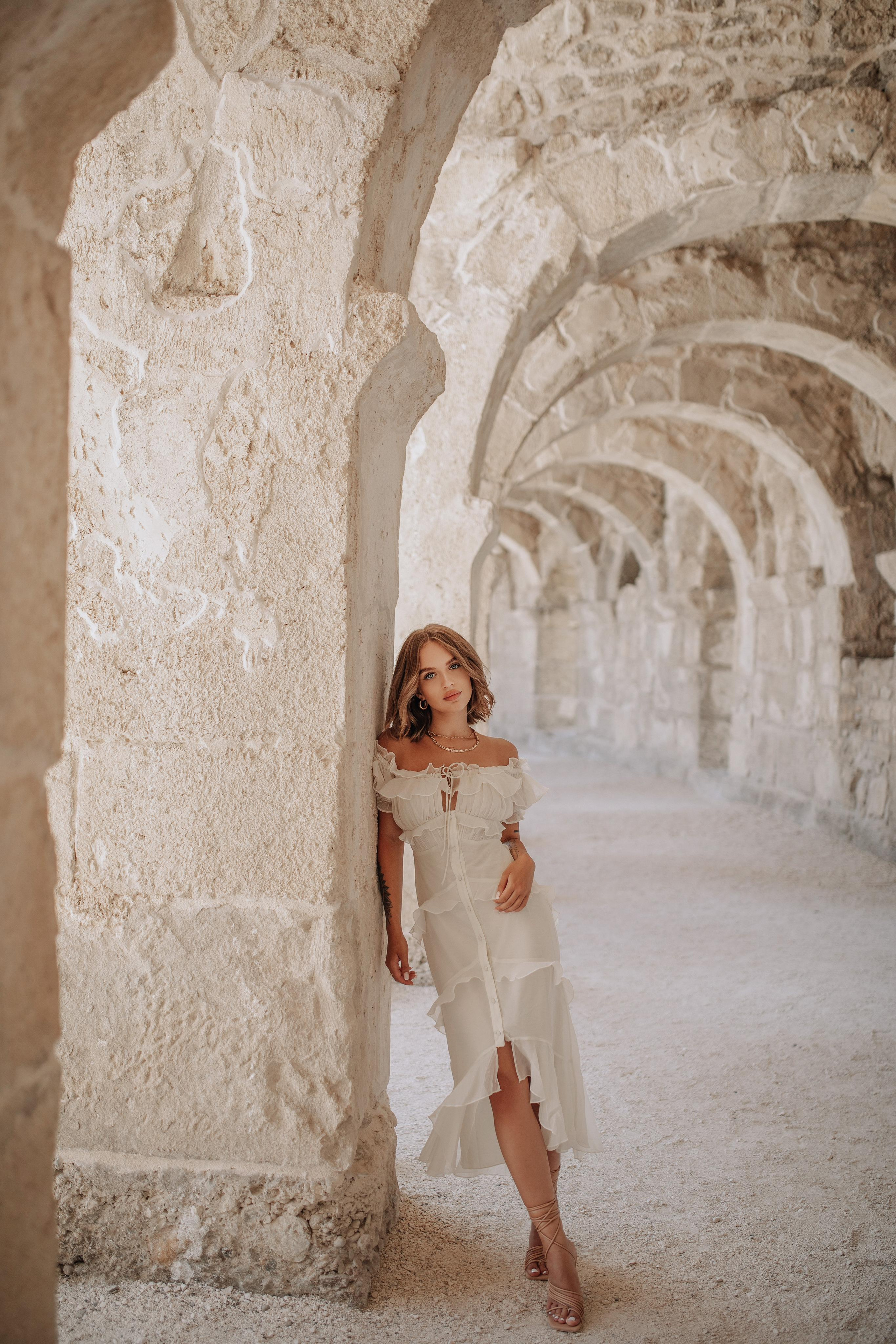 Фотограф в Анталии. Фотограф Анталия. Фотограф Анталья. Жизнь в Анталии. Фотограф Белек. Фотограф Алания. Фотограф силе. Фотограф Кемер. Фотограф Турция. Фотосессия возле дома . Фотосессия в ванне. Позы для фотосессии в Анталии. Позы для фотосессии. Аспендос. Амфитеатр Аспендос. Что посмотреть в Белеке.