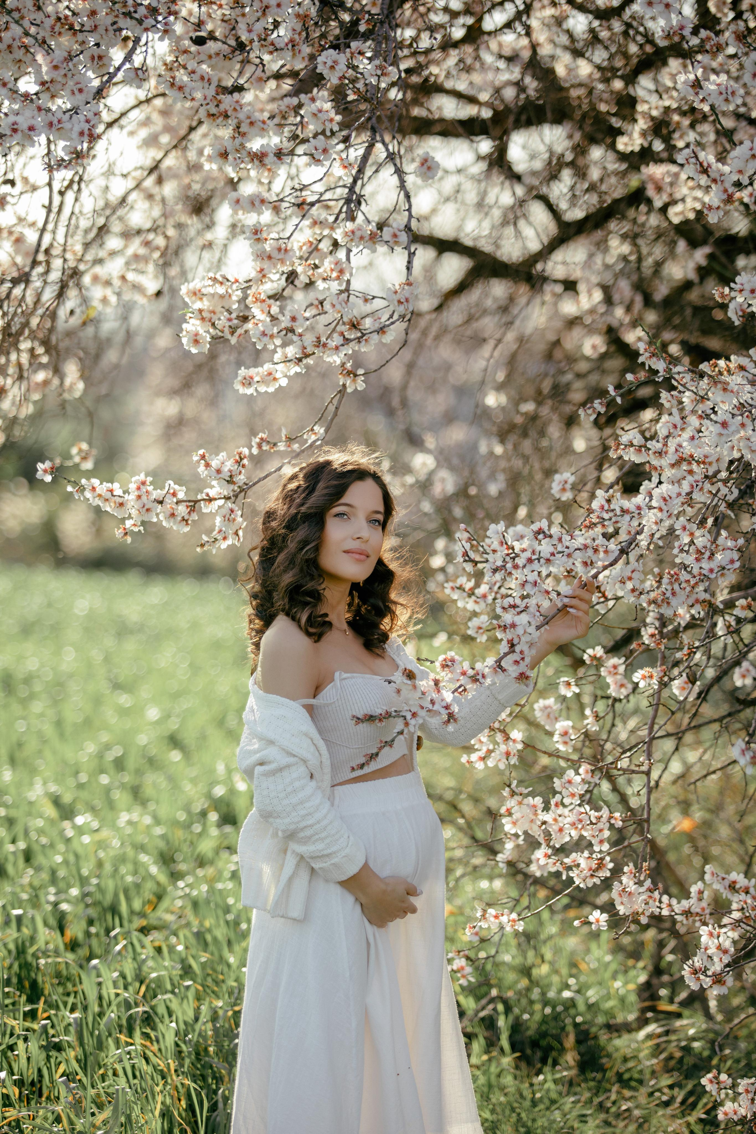 Фотосессия в цветущем миндале. Фотограф в Турции | Алания, Сиде, Белек, Анталия, Кемер)
