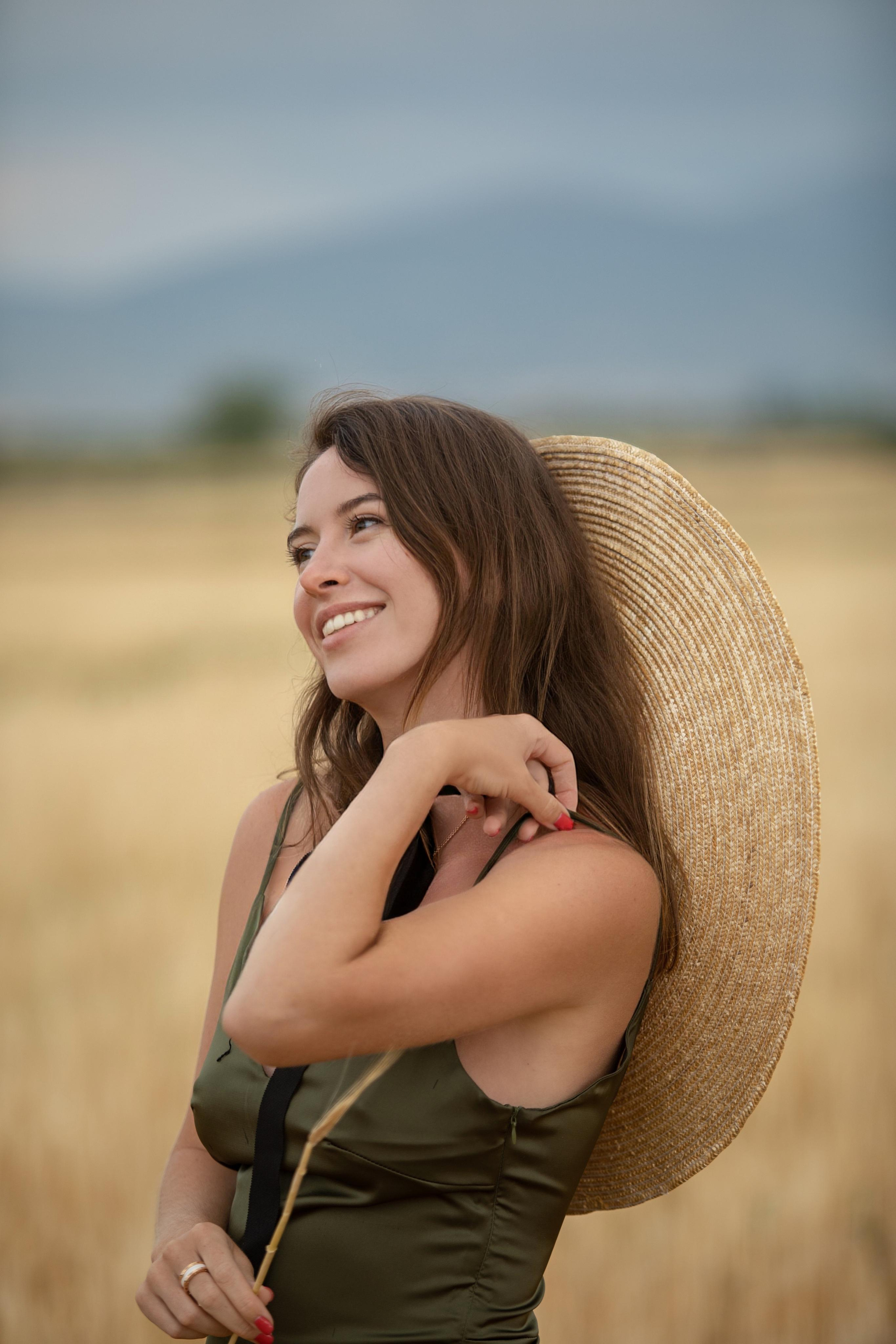 Фотосессия на полях в Турции. Фотосессия в полях пшениц.Что посетить в Анталии.Фотограф в Анталии. Фотограф в Турции. Фотограф в Белеке. Фотограф в Алании. Фотограф Аланья. Фотограф Анталья. Фотограф Белек. Фотограф Турция. Фотограф Каш. Фотограф Бодрум. . Что цветет в Турции.что цветет на анталийском побережье. Пшеничное поле. Поле пшеницы. Идеи фото на пшеничном поле. Просмотрите доску «пшеница Фотосессия в поле. стог сена. 