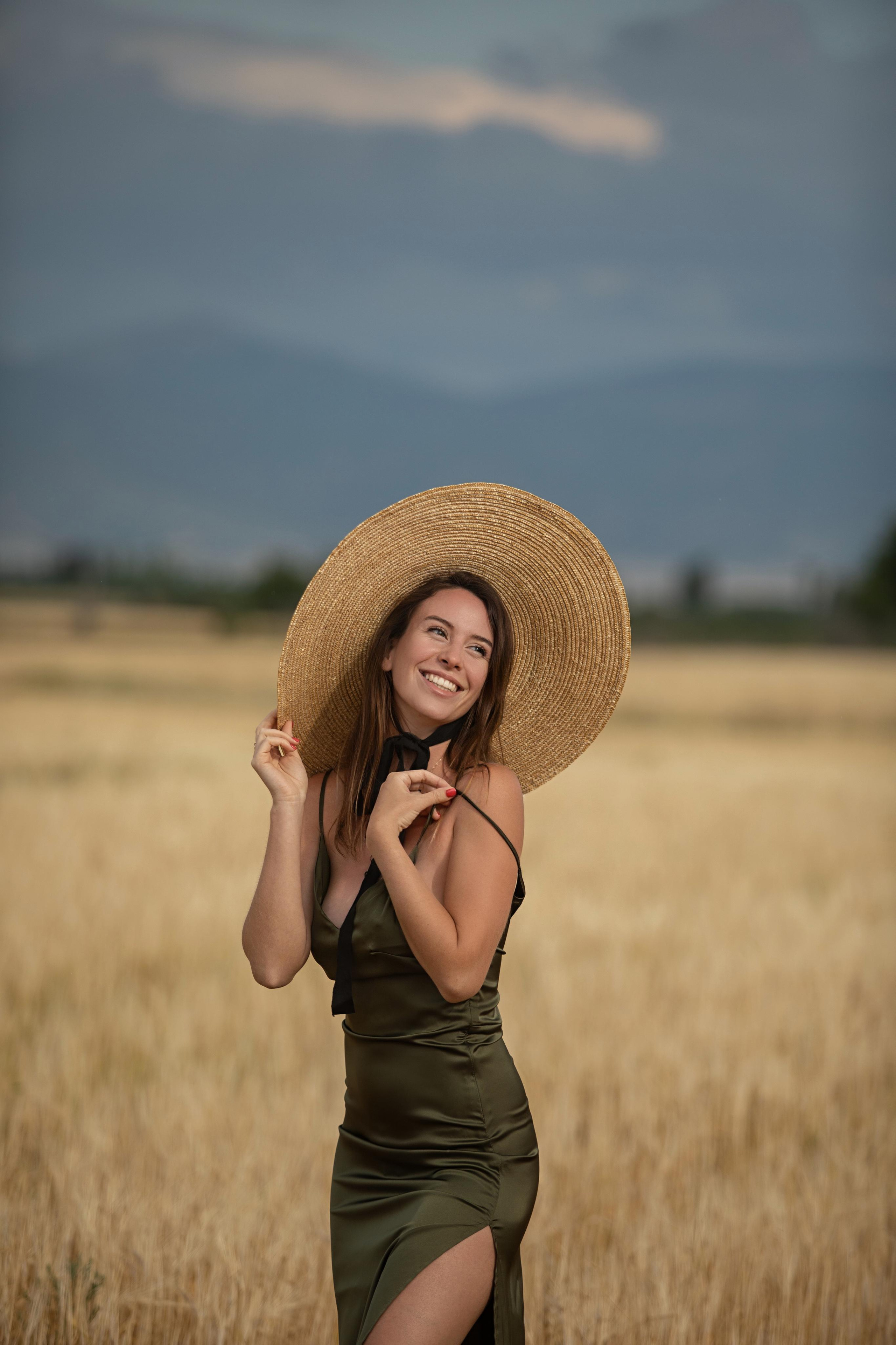 Фотосессия на полях в Турции. Фотосессия в полях пшениц.Что посетить в Анталии.Фотограф в Анталии. Фотограф в Турции. Фотограф в Белеке. Фотограф в Алании. Фотограф Аланья. Фотограф Анталья. Фотограф Белек. Фотограф Турция. Фотограф Каш. Фотограф Бодрум. . Что цветет в Турции.что цветет на анталийском побережье. Пшеничное поле. Поле пшеницы. Идеи фото на пшеничном поле. Просмотрите доску «пшеница Фотосессия в поле. стог сена. 