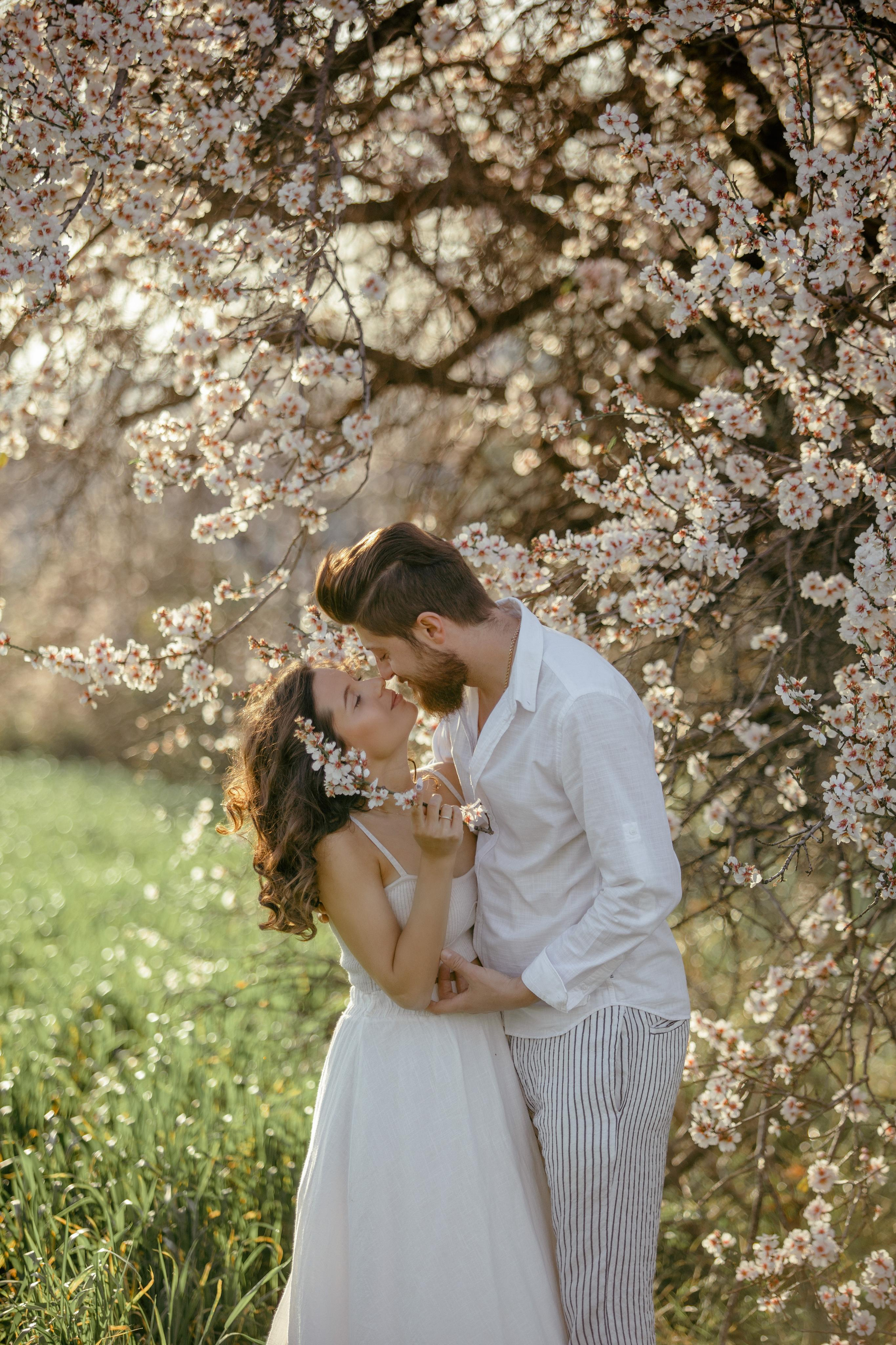 Фотосессия в цветущем миндале. Фотограф в Турции | Алания, Сиде, Белек, Анталия, Кемер)