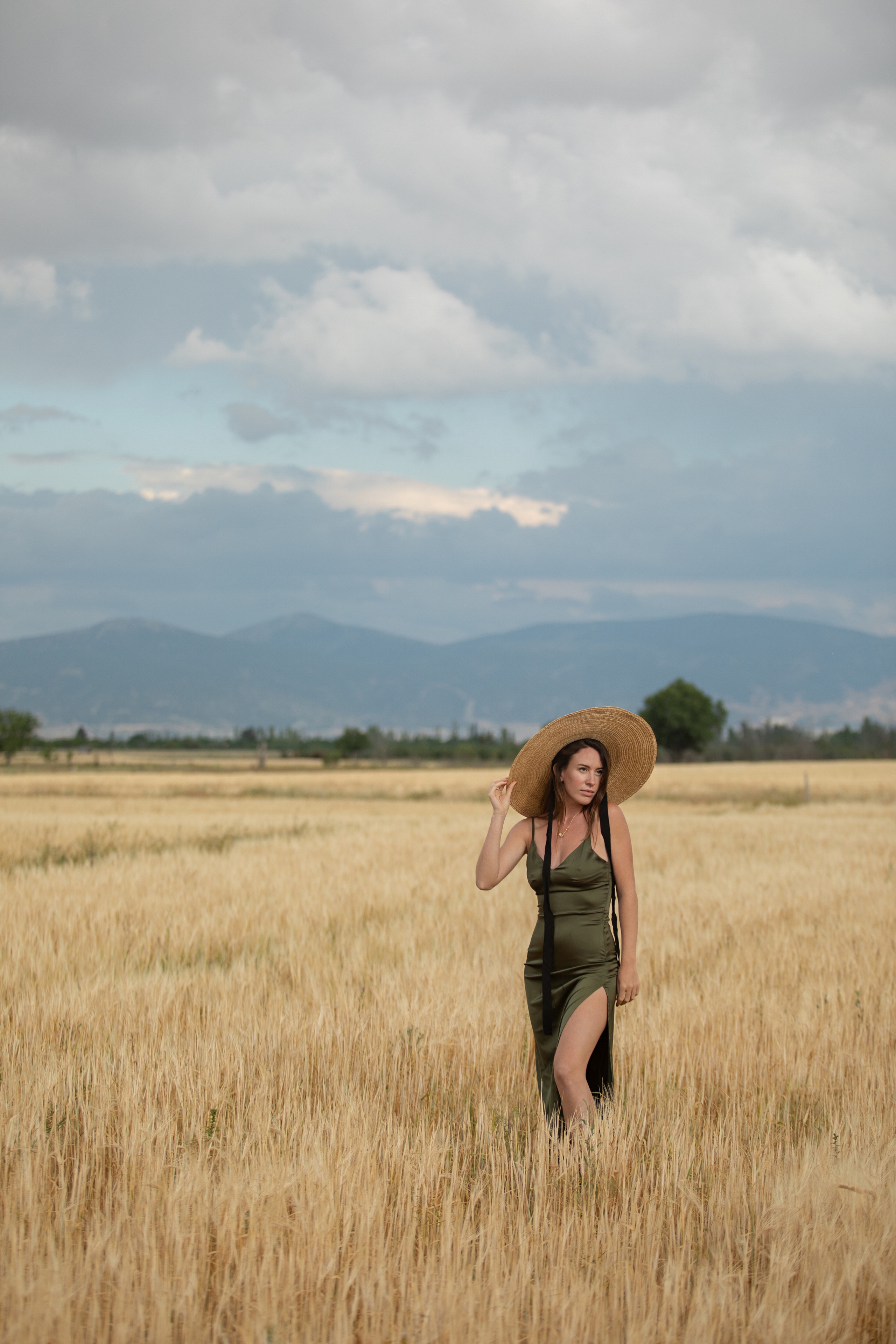 Фотосессия на полях в Турции. Фотосессия в полях пшениц.Что посетить в Анталии.Фотограф в Анталии. Фотограф в Турции. Фотограф в Белеке. Фотограф в Алании. Фотограф Аланья. Фотограф Анталья. Фотограф Белек. Фотограф Турция. Фотограф Каш. Фотограф Бодрум. . Что цветет в Турции.что цветет на анталийском побережье. Пшеничное поле. Поле пшеницы. Идеи фото на пшеничном поле. Просмотрите доску «пшеница Фотосессия в поле. стог сена. 