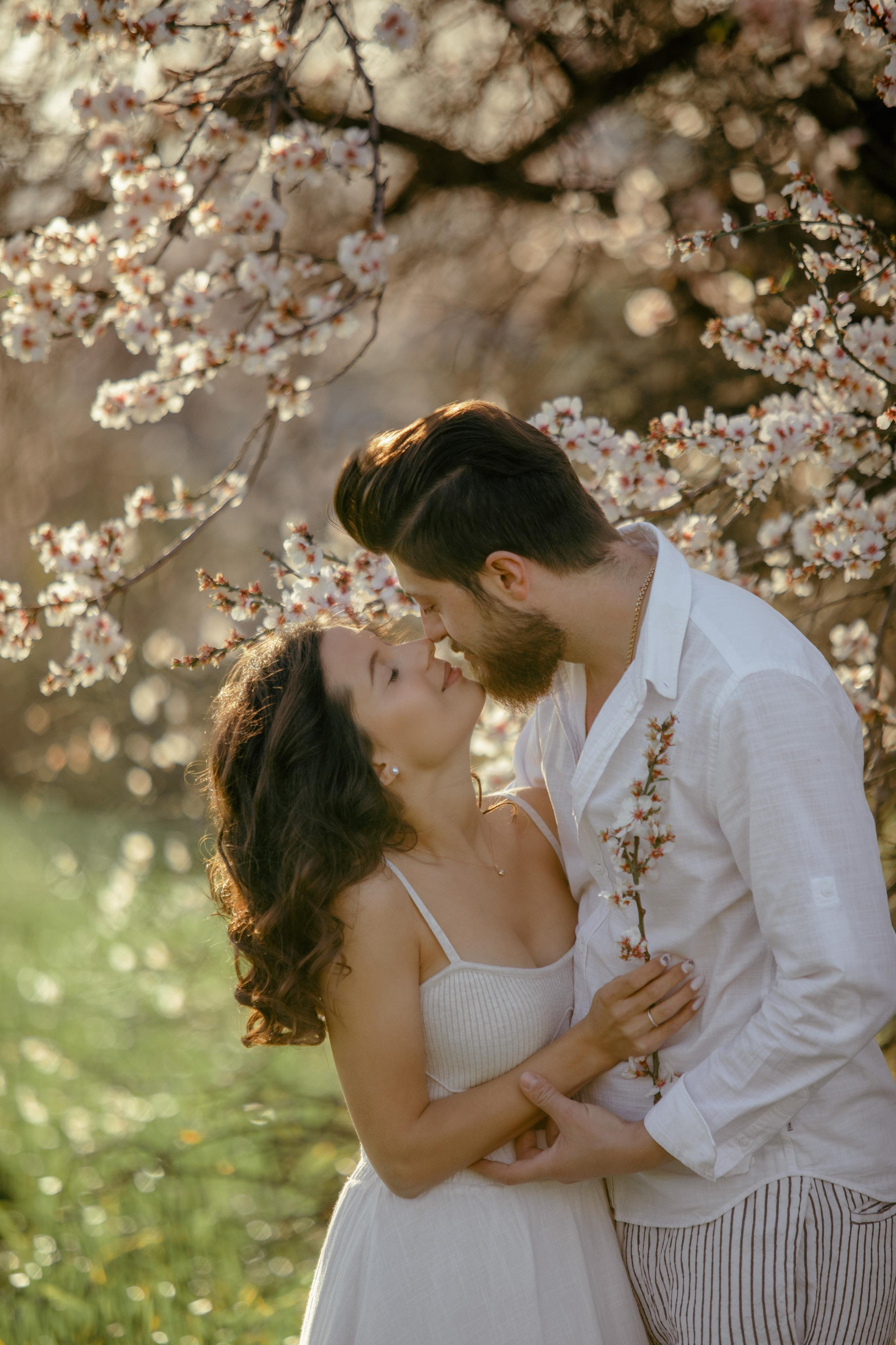 Фотосессия в цветущем миндале. Фотограф в Турции | Алания, Сиде, Белек, Анталия, Кемер)