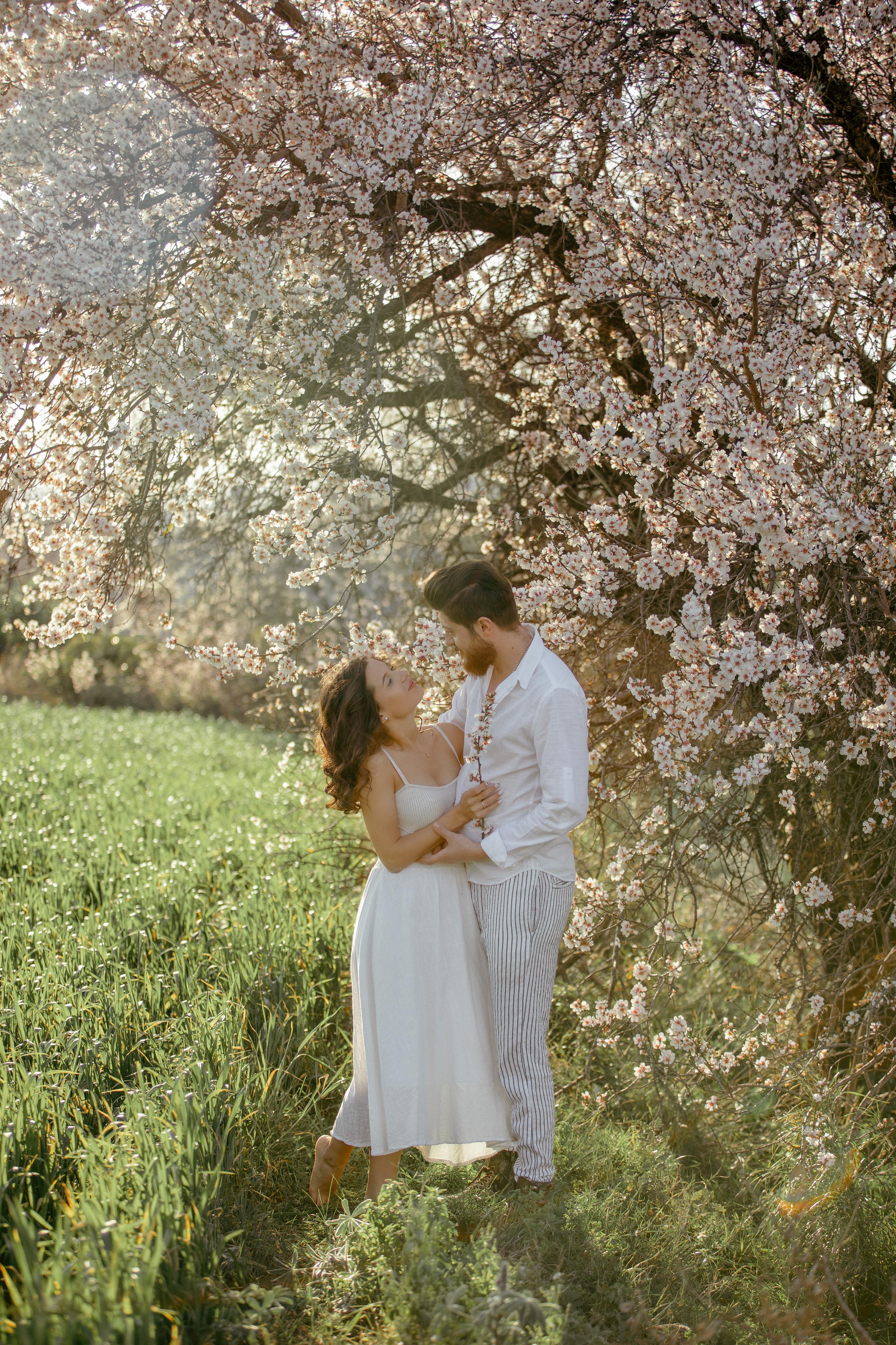Фотосессия в цветущем миндале. Фотограф в Турции | Алания, Сиде, Белек, Анталия, Кемер)