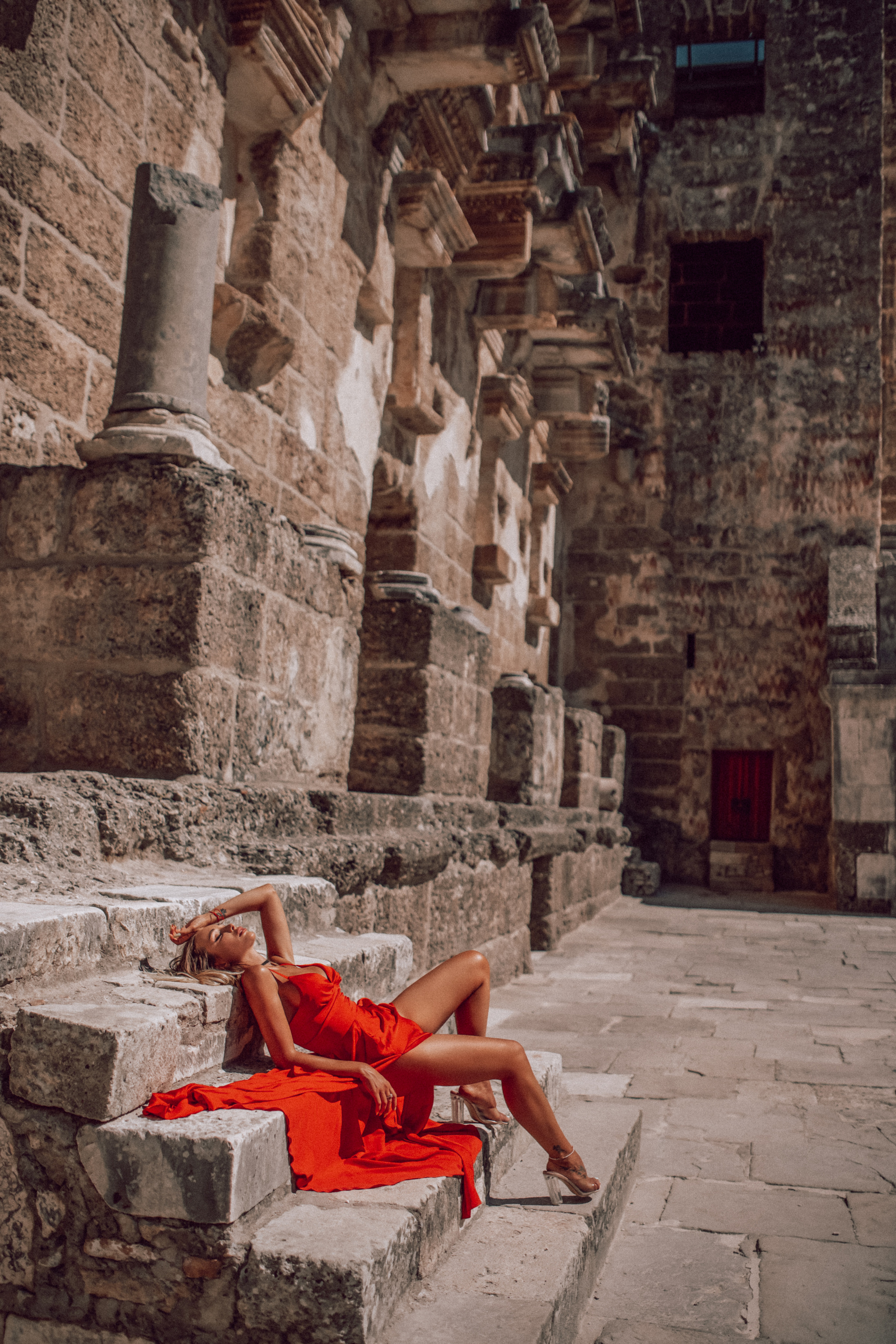 Красивая локация для фотосессии в Турции.Фотограф в Анталии. Фотограф Анталия. Фотограф Анталья. Жизнь в Анталии. Фотограф Белек. Фотограф Алания. Фотограф силе. Фотограф Кемер. Фотограф Турция. Фотосессия возле дома . Фотосессия в ванне. Позы для фотосессии в Анталии. Позы для фотосессии. Аспендос. Амфитеатр Аспендос. Что посмотреть в Белеке.