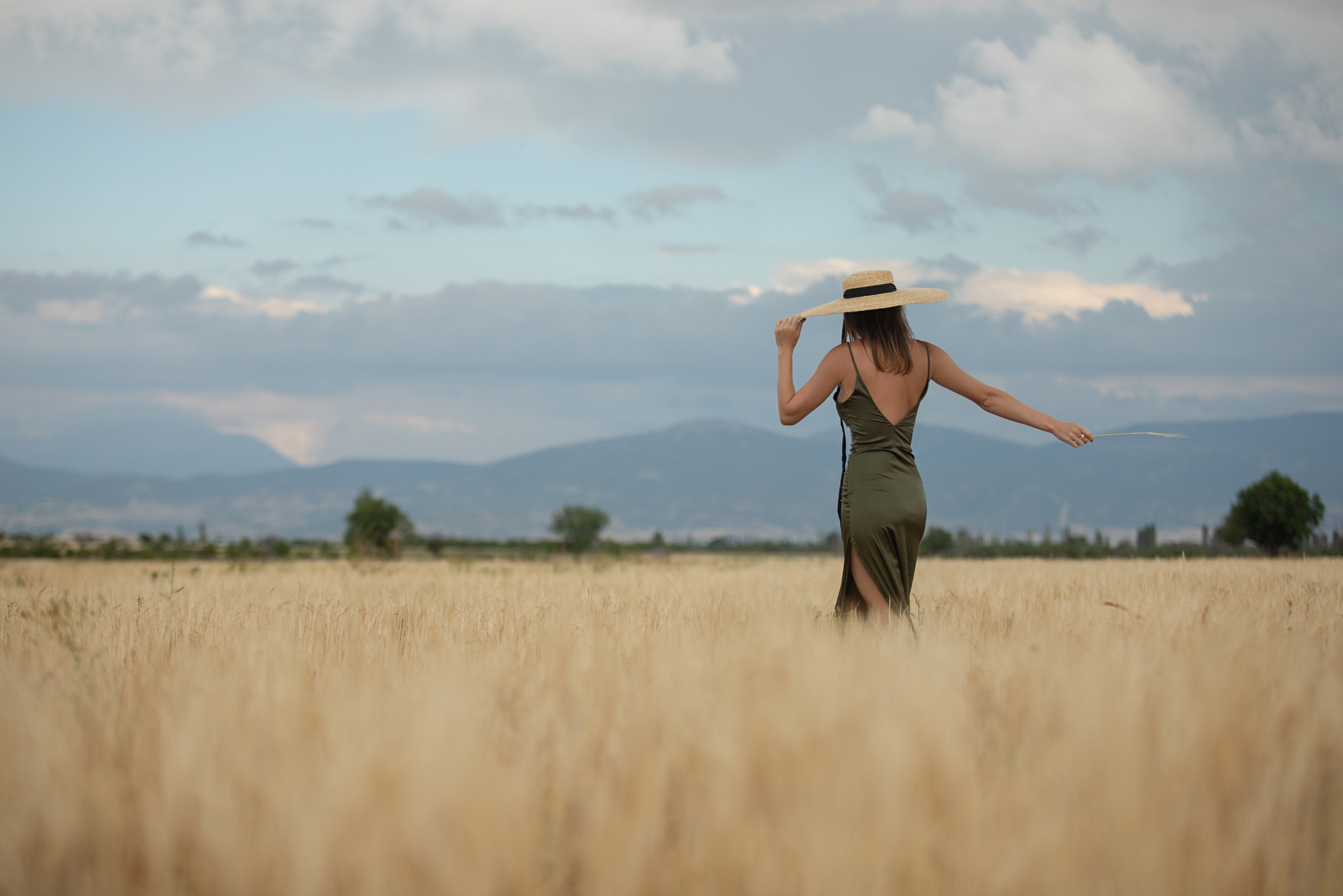 Фотосессия на полях в Турции. Фотосессия в полях пшениц.Что посетить в Анталии.Фотограф в Анталии. Фотограф в Турции. Фотограф в Белеке. Фотограф в Алании. Фотограф Аланья. Фотограф Анталья. Фотограф Белек. Фотограф Турция. Фотограф Каш. Фотограф Бодрум. . Что цветет в Турции.что цветет на анталийском побережье. Пшеничное поле. Поле пшеницы. Идеи фото на пшеничном поле. Просмотрите доску «пшеница Фотосессия в поле. стог сена. 
