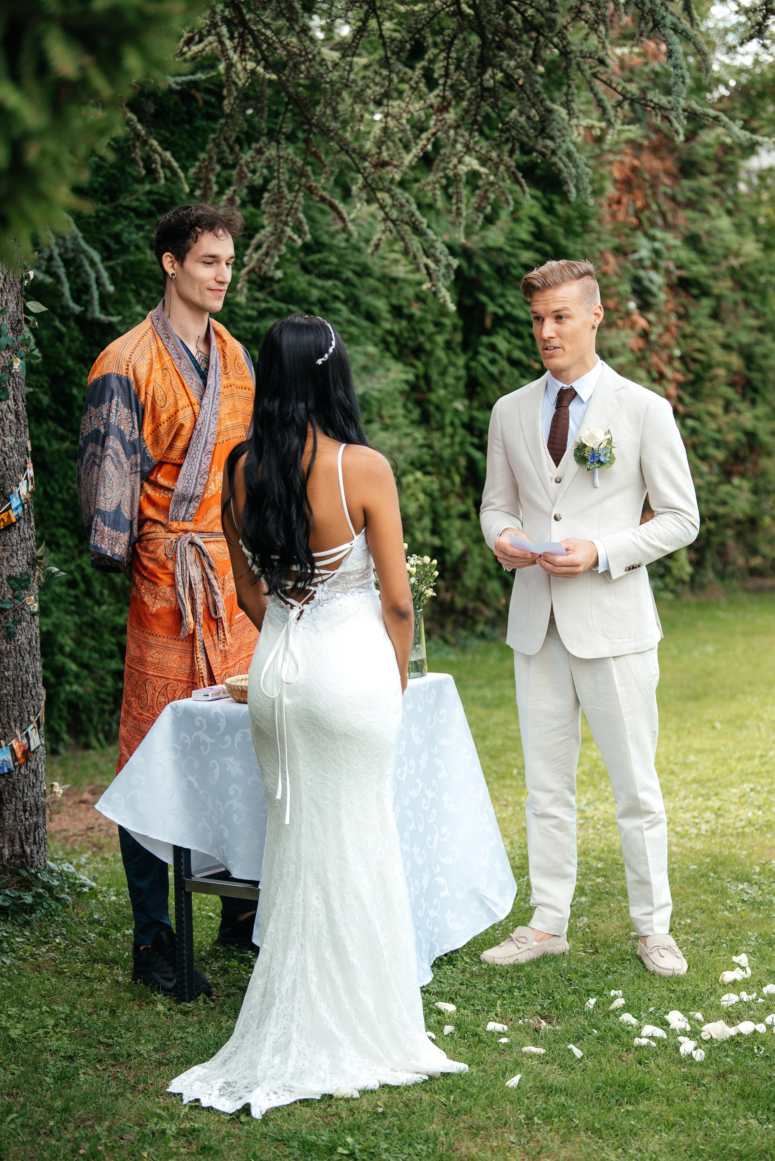 KAIANE & BENJAMIN Meilen, Switzerland. I am Elena Altendorfer. Wedding photographer in Zurich and Switzerland