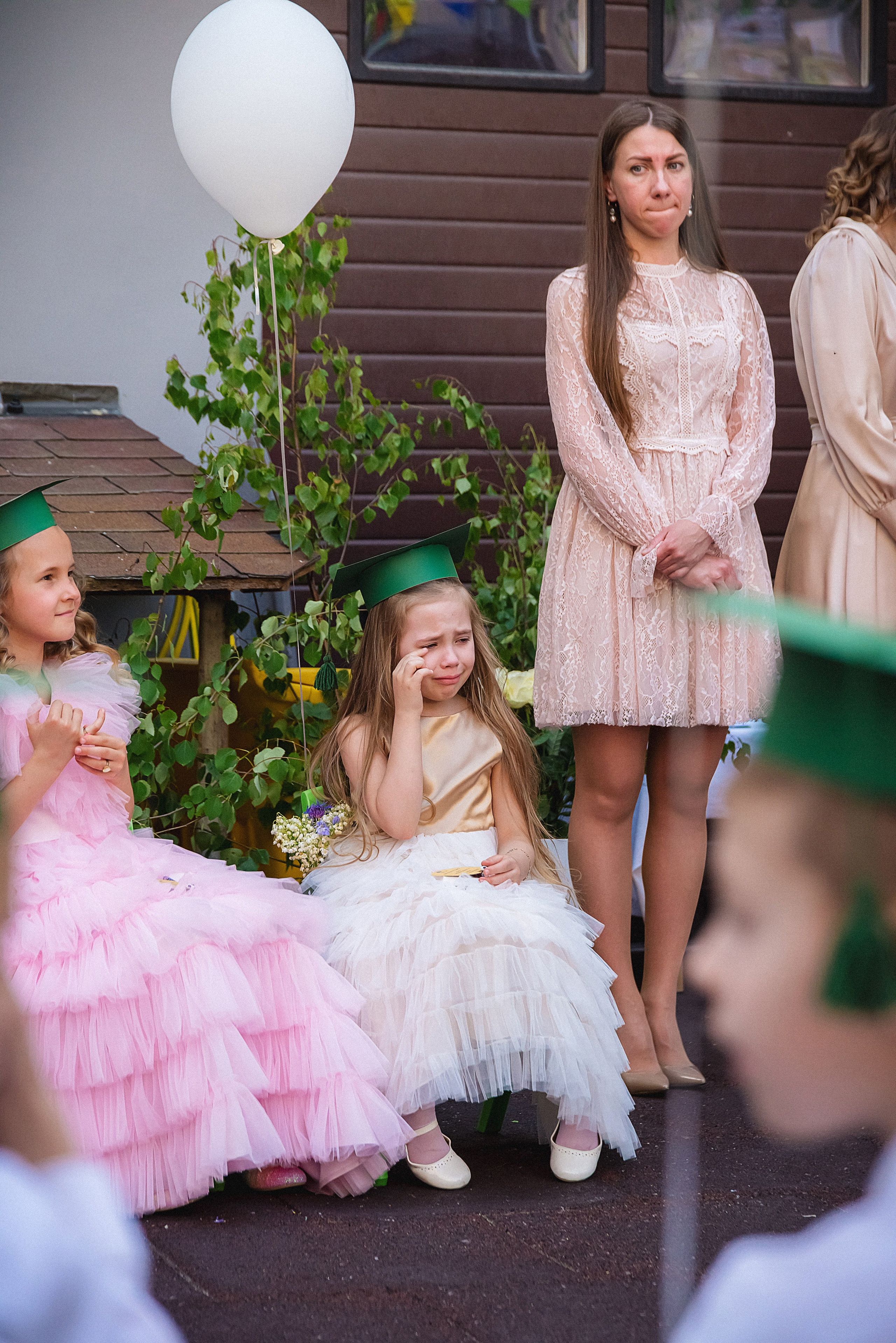 Zīles Skolas Izlaidums. Fotogrāfs Rīgā. Gīmenes, individuālās un dažādu produktu fotosesijas