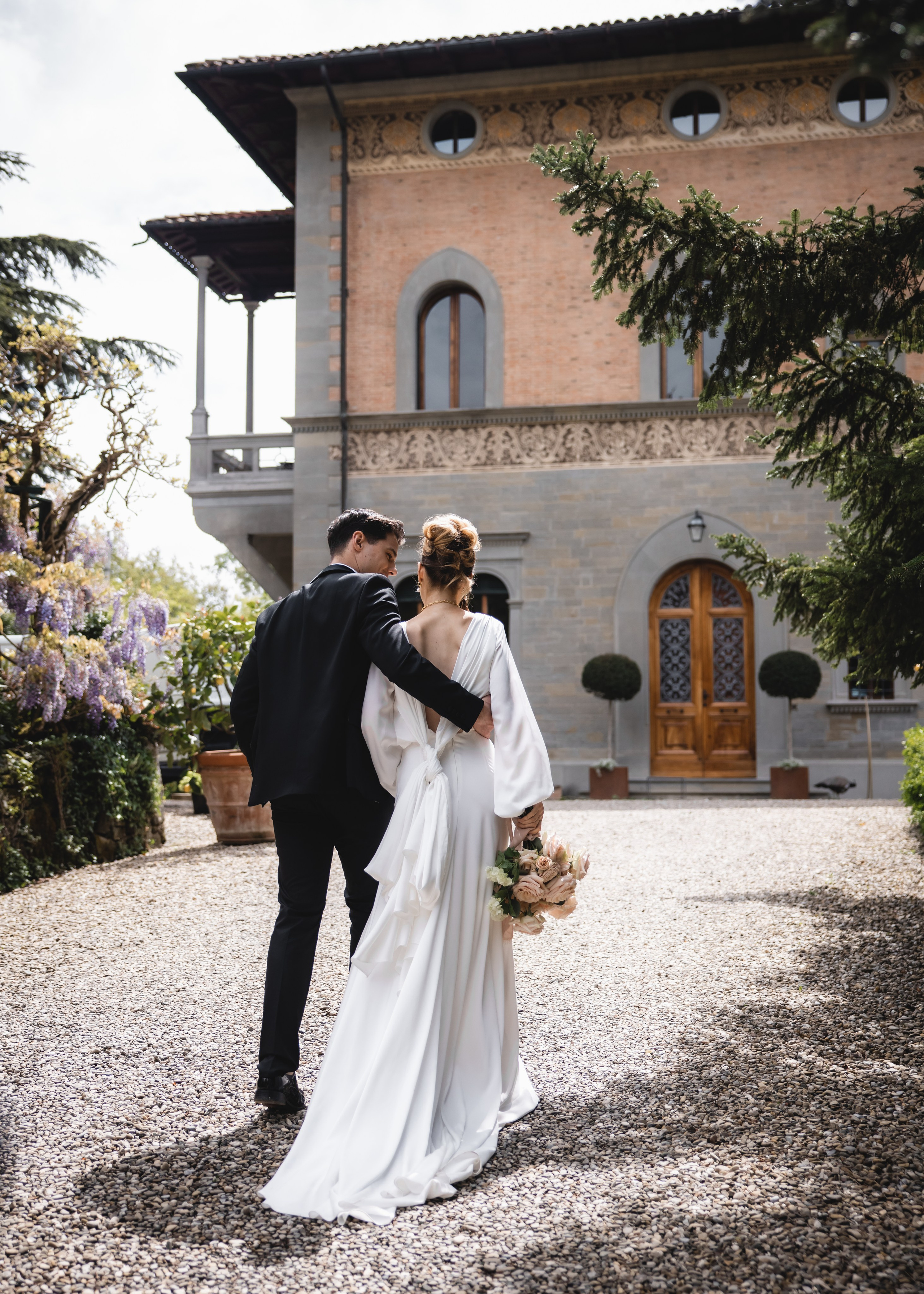 Tuscany Wedding Villa La Commenda Concordia. Professional wedding photographer in Copenhagen, Denmark — Julia Byron