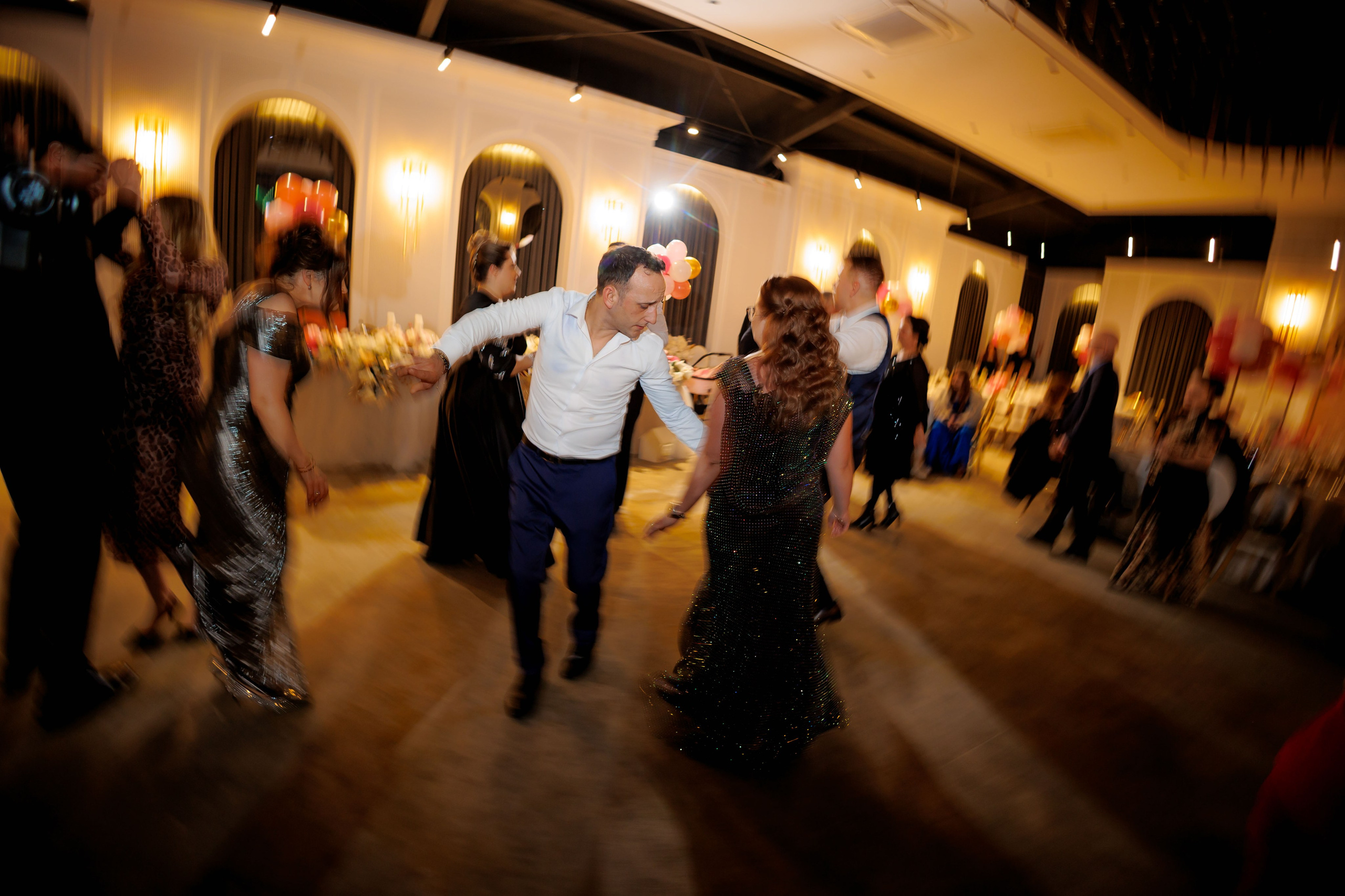 Povestea voastră, regizată de noi |Cristi Turculet Videograf Nuntă Suceava | wedding highlight. Servicii foto-video profesionale, pentru momente de neuitat