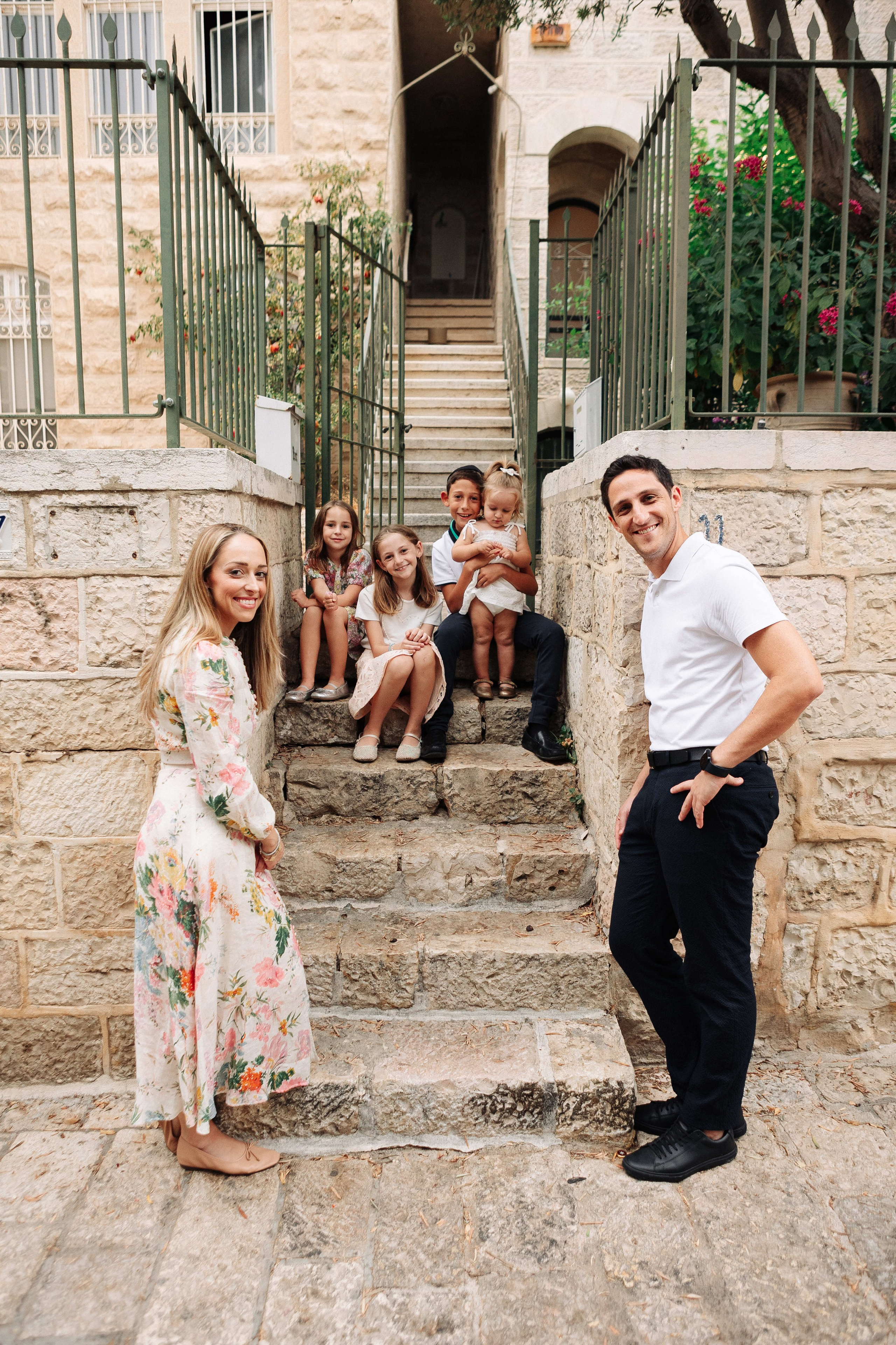 BIG FAMILY IN YAMIN MOSHE. Https://shi-photo.com/