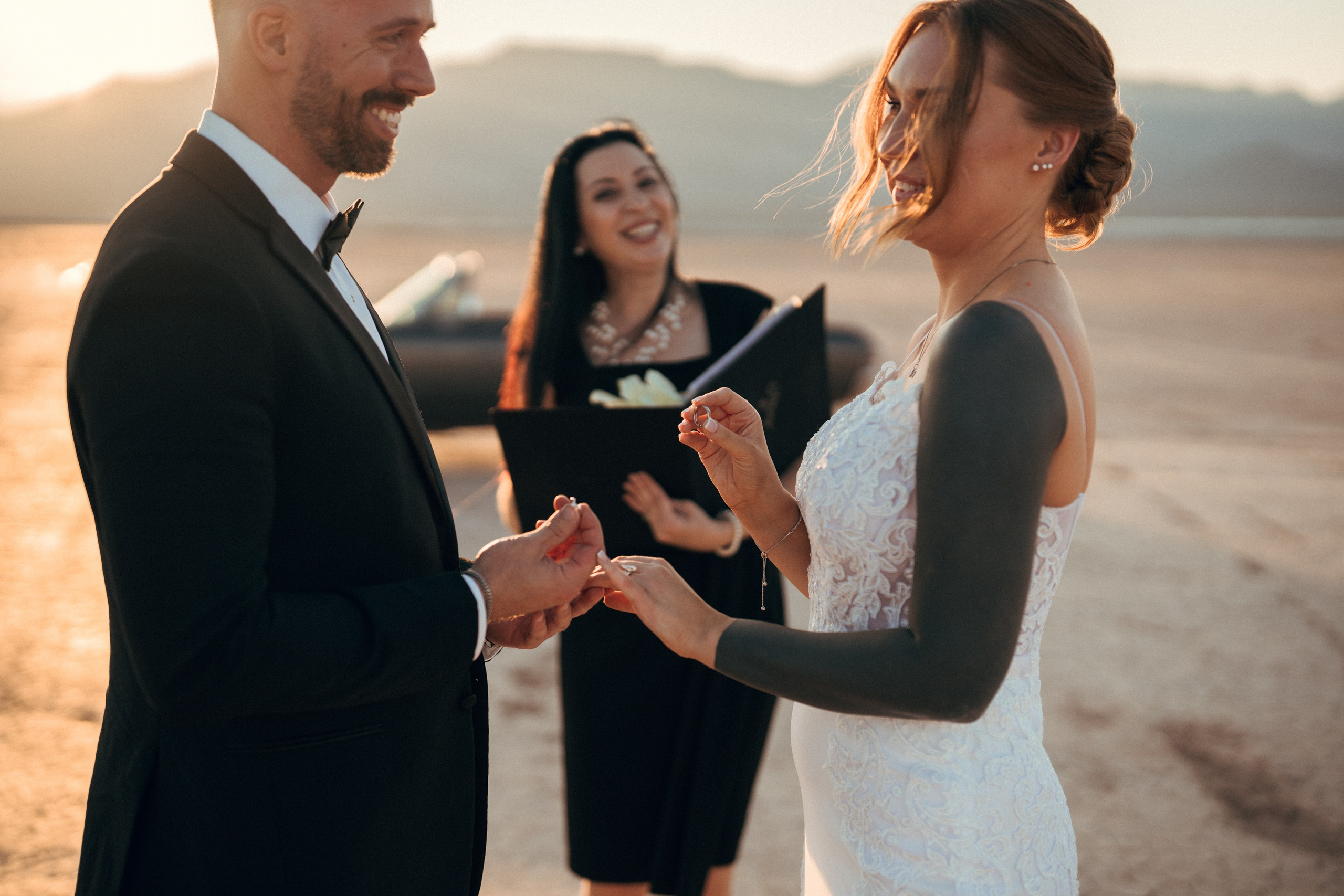 Dasha&Jeremy. Wedding & elopement photographer Viktoriya Kravtsov. Las Vegas