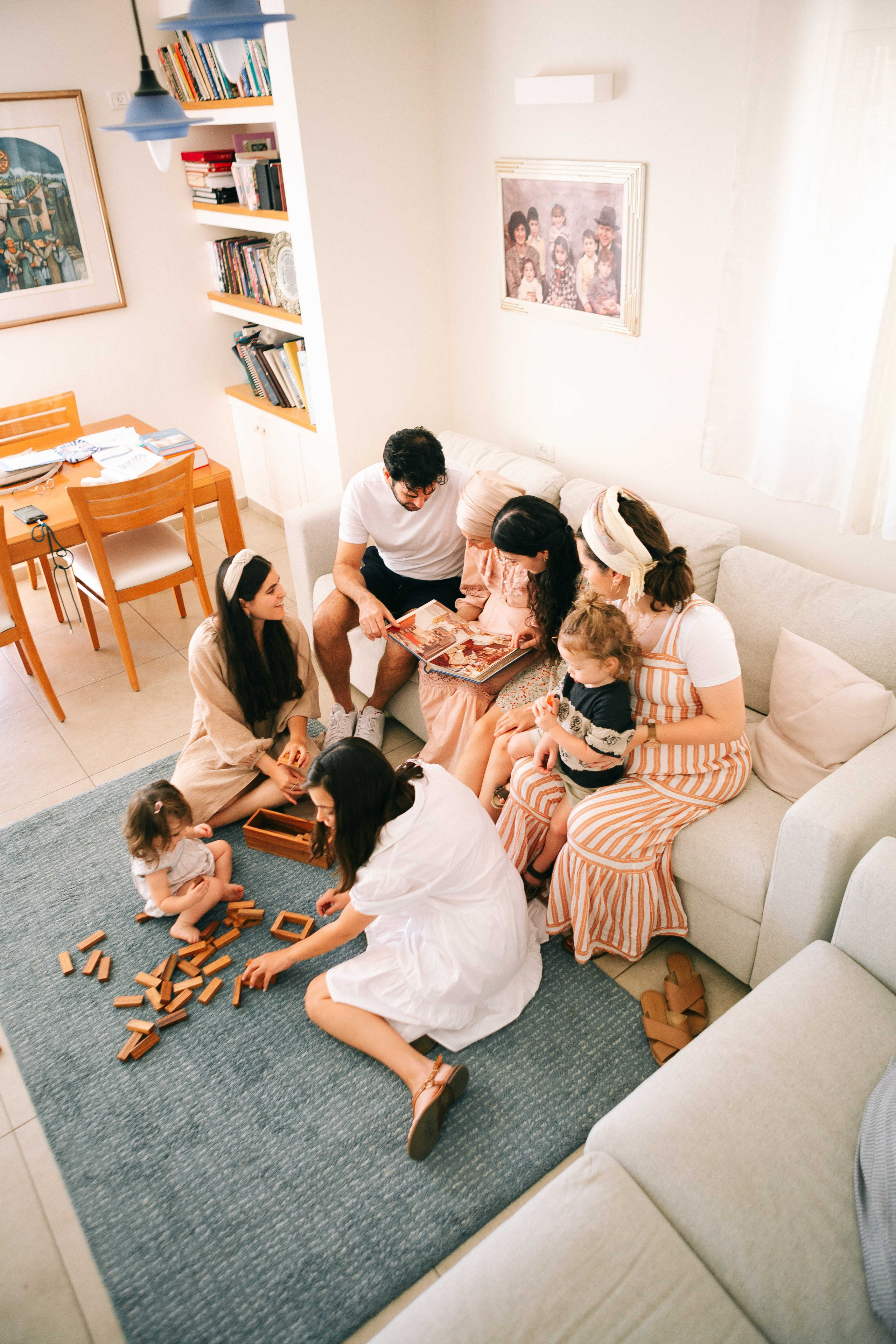 MAALE ADUMIM, HOME PHOTO SESSION + DESERT. Https://shi-photo.com/