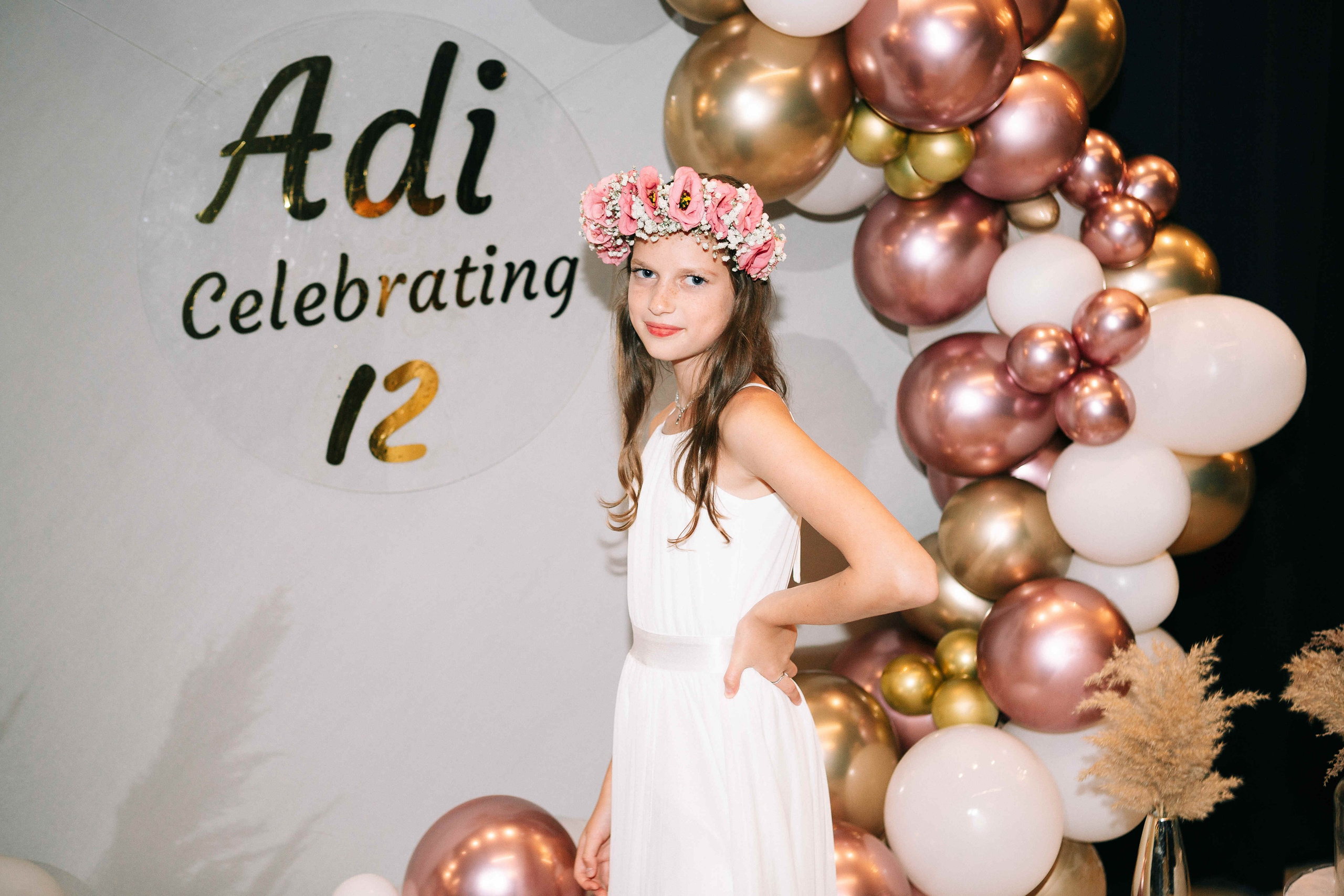 PARTY WITH FRIENDS. Https://shi-photo.com/