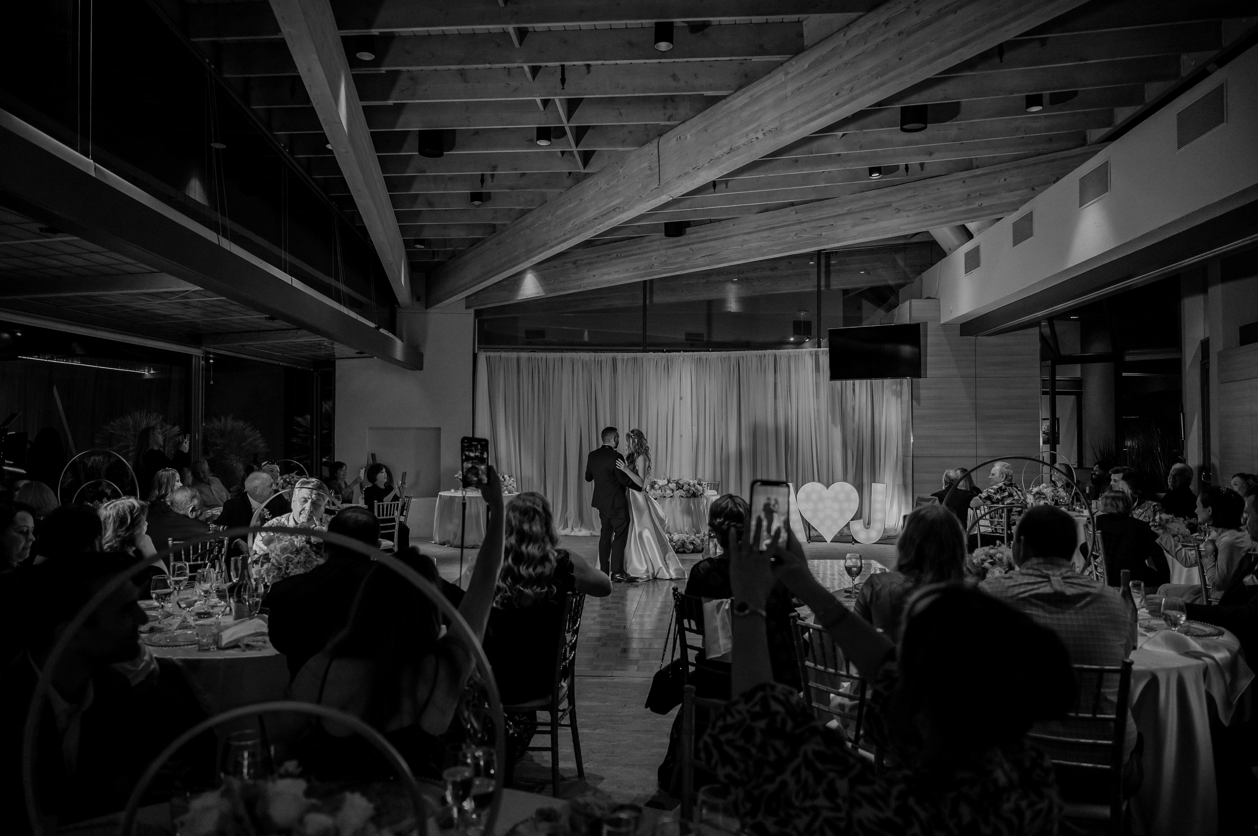 Wedding photo shoot. Wedding photographer. Wedding, maternity and family photographer in Charlotte Tasha Minn