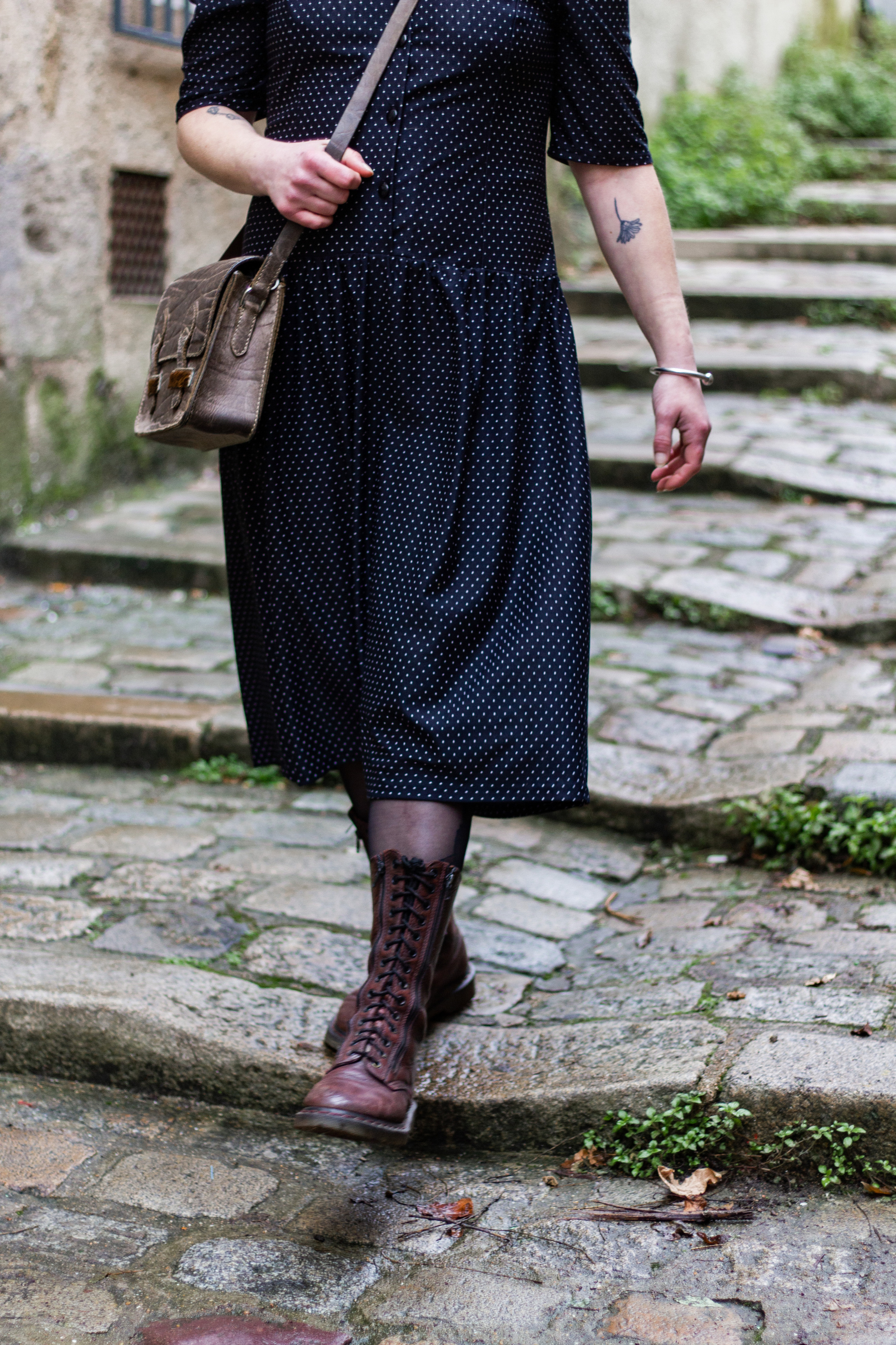 Ronin Friperie. Photographe professionnelle à Poitiers, Tours et Châtellerault | Studio photo entre Poitiers et Tours – portraits, familles, entreprises, ma