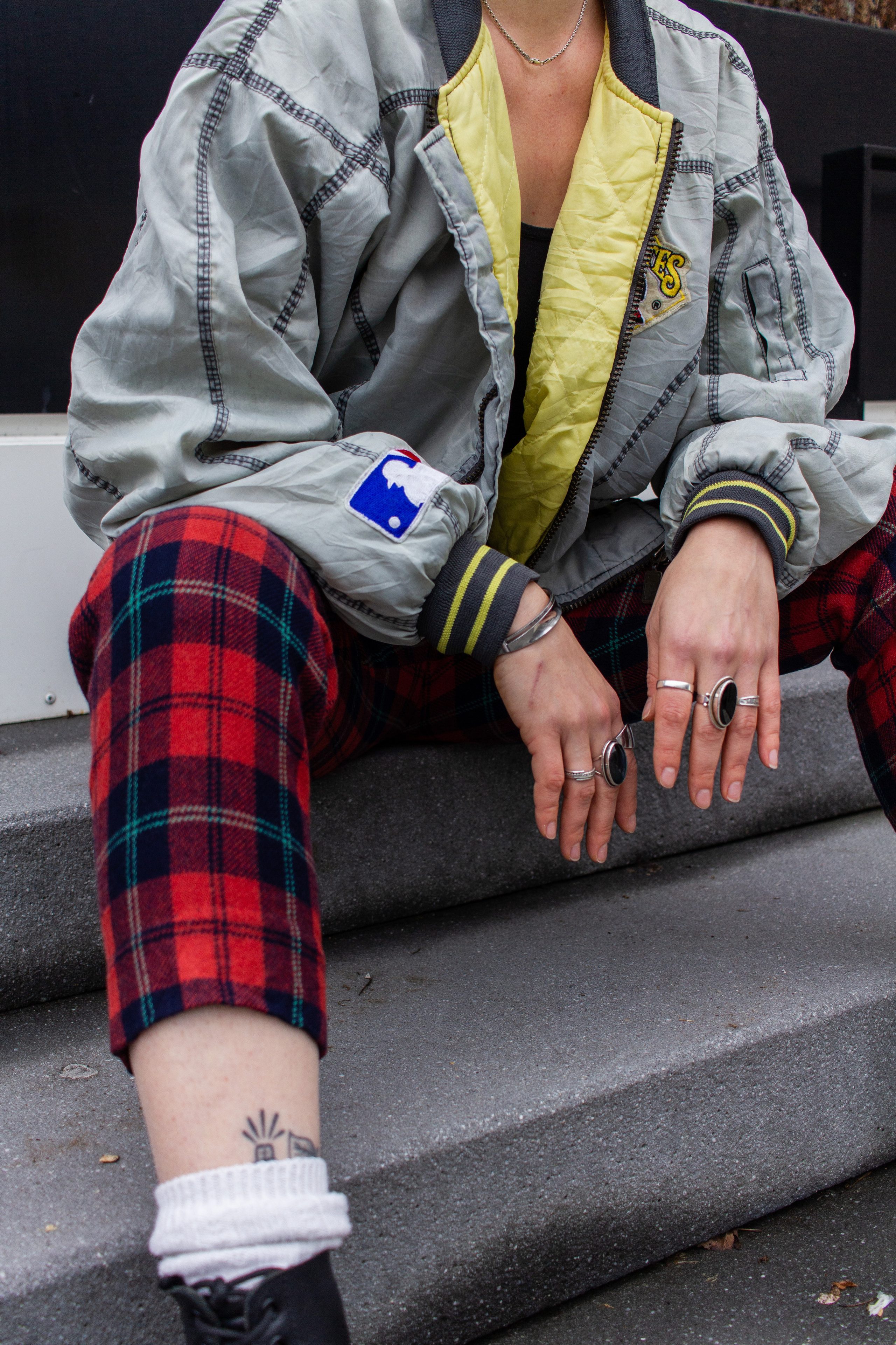 Ronin Friperie. Photographe professionnelle à Poitiers, Tours et Châtellerault | Studio photo entre Poitiers et Tours – portraits, familles, entreprises, ma