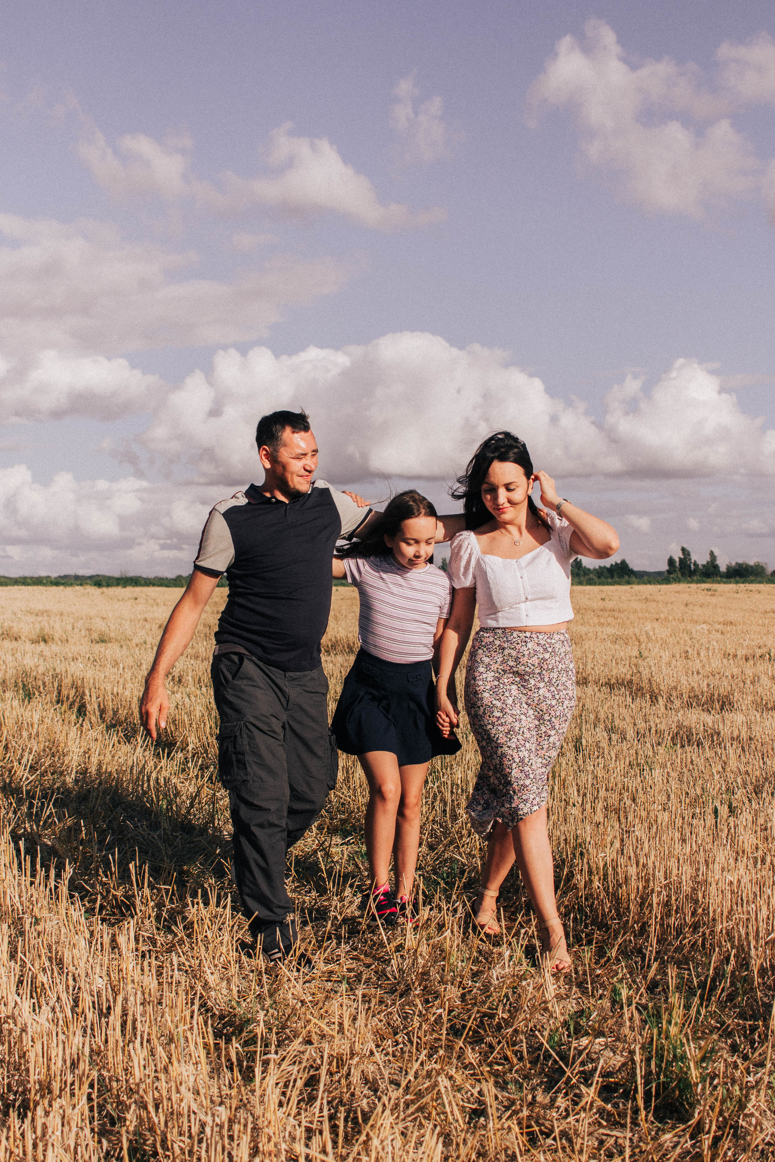Alina et sa famille. Photographe professionnelle à Poitiers, Tours et Châtellerault | Studio photo entre Poitiers et Tours – portraits, familles, entreprises, ma