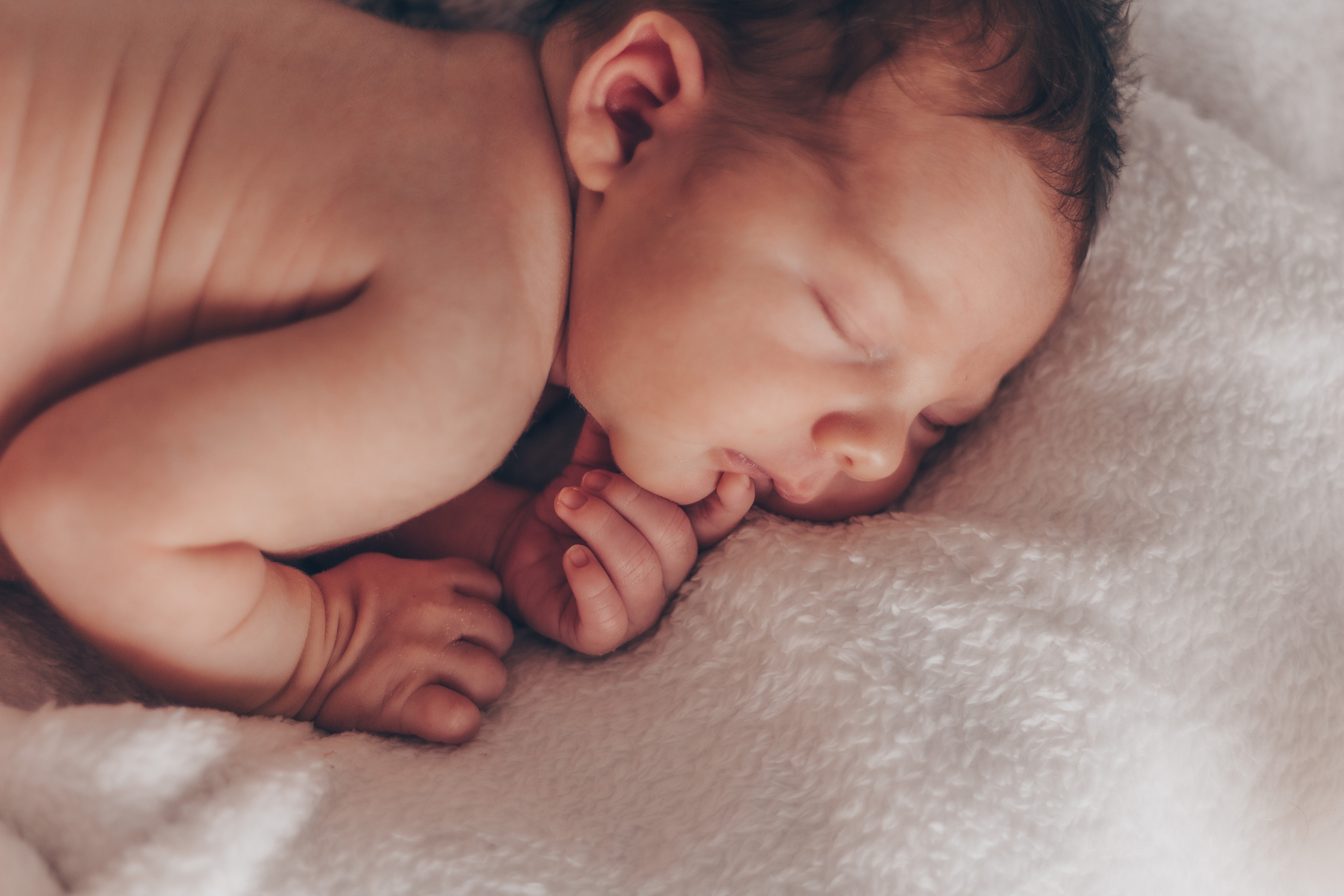 Le sommeil calme de nouveau-né