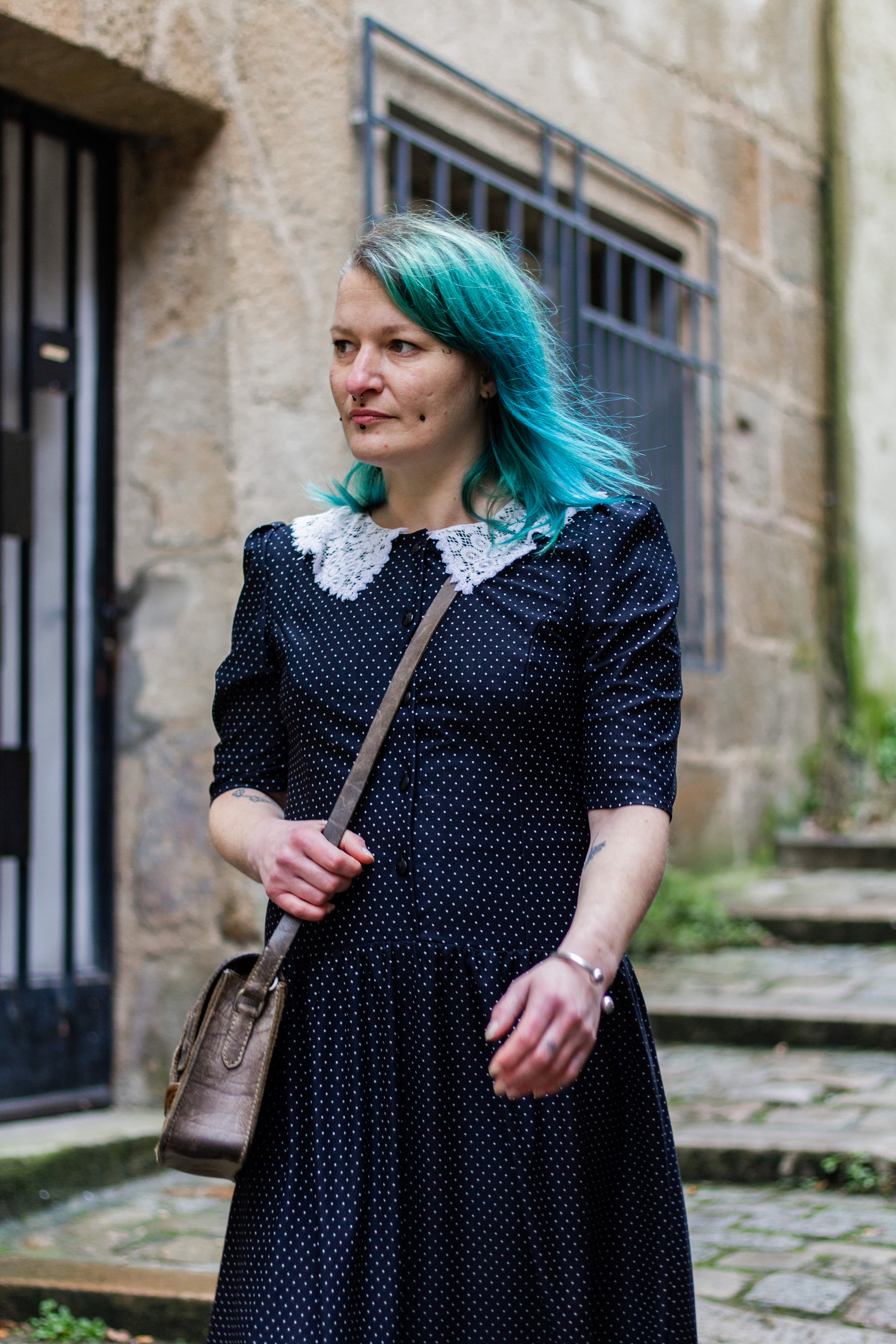 Ronin Friperie. Photographe professionnelle à Poitiers, Tours et Châtellerault | Studio photo entre Poitiers et Tours – portraits, familles, entreprises, ma