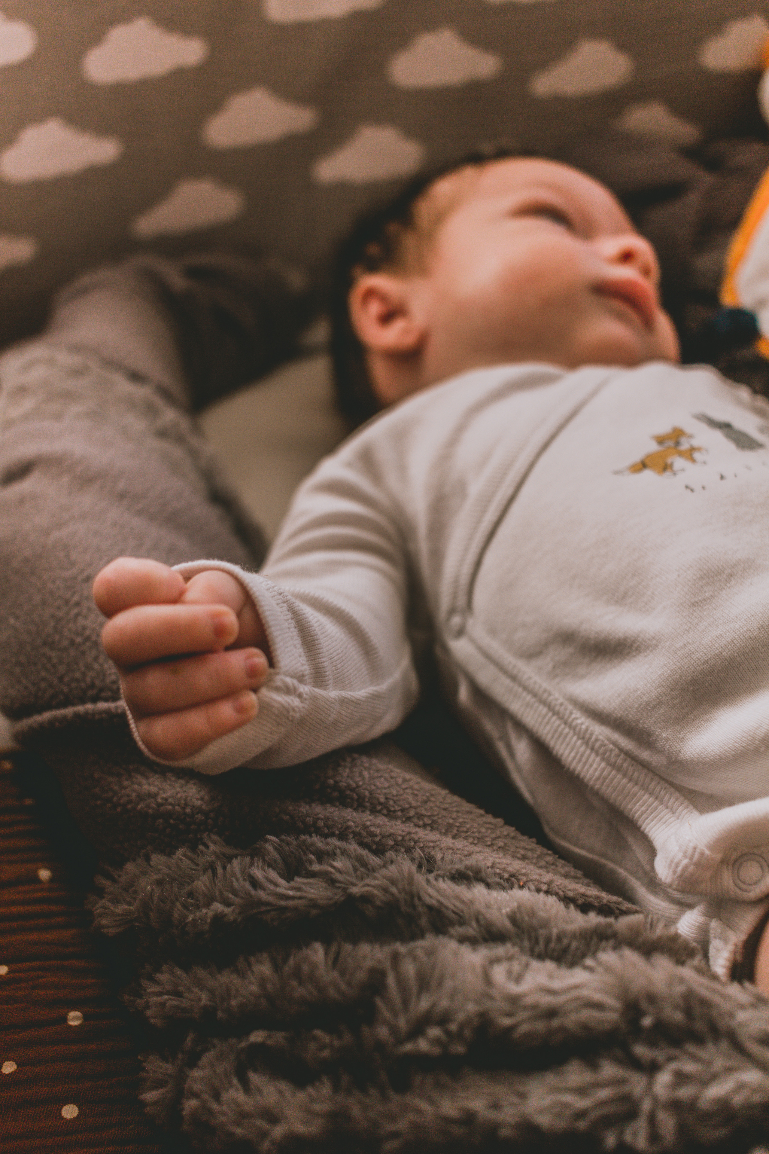 Jay. Photographe professionnelle à Poitiers, Tours et Châtellerault | Studio photo entre Poitiers et Tours – portraits, familles, entreprises, ma