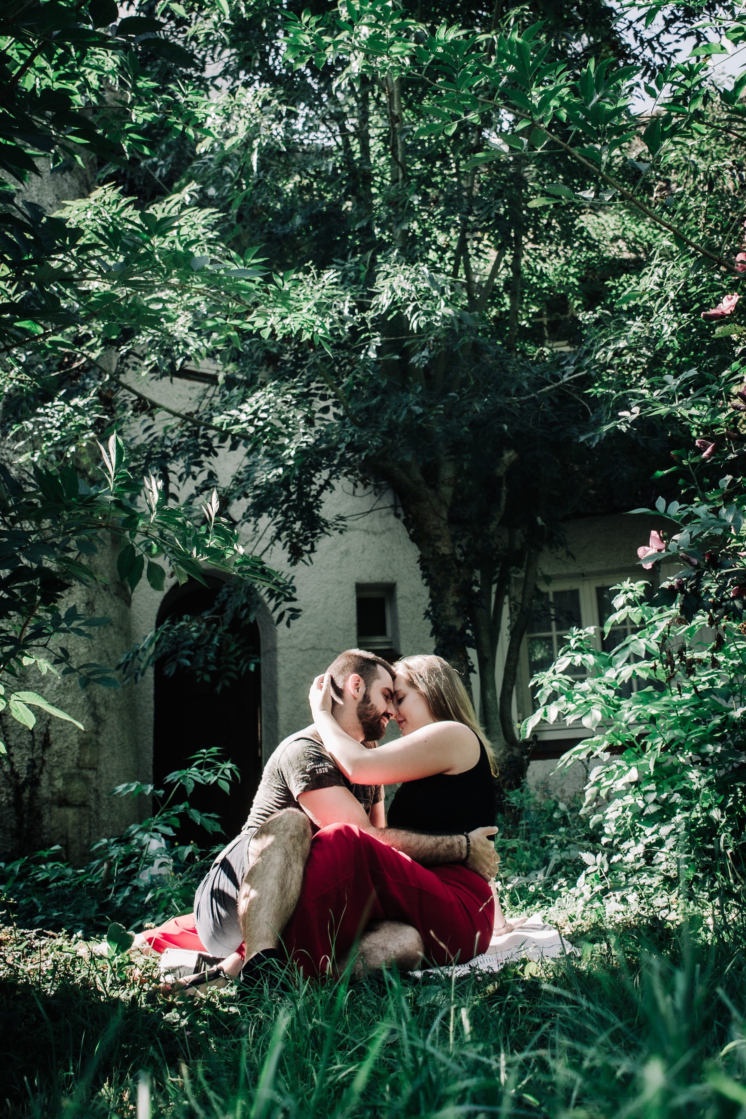 Julie & Xavier. Photographe professionnelle à Poitiers, Tours et Châtellerault | Studio photo entre Poitiers et Tours – portraits, familles, entreprises, ma