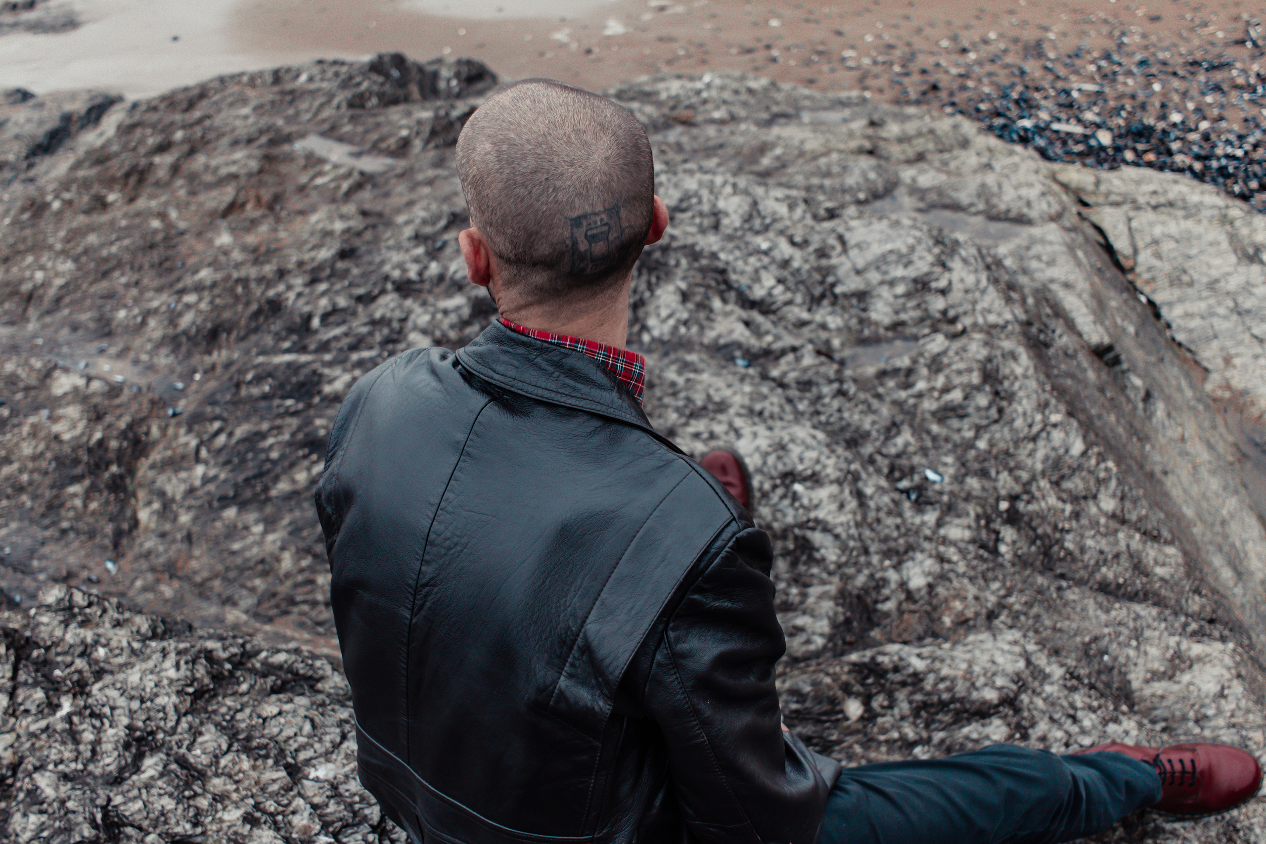 Dr. Martens. Photographe professionnelle à Poitiers, Tours et Châtellerault | Studio photo entre Poitiers et Tours – portraits, familles, entreprises, ma