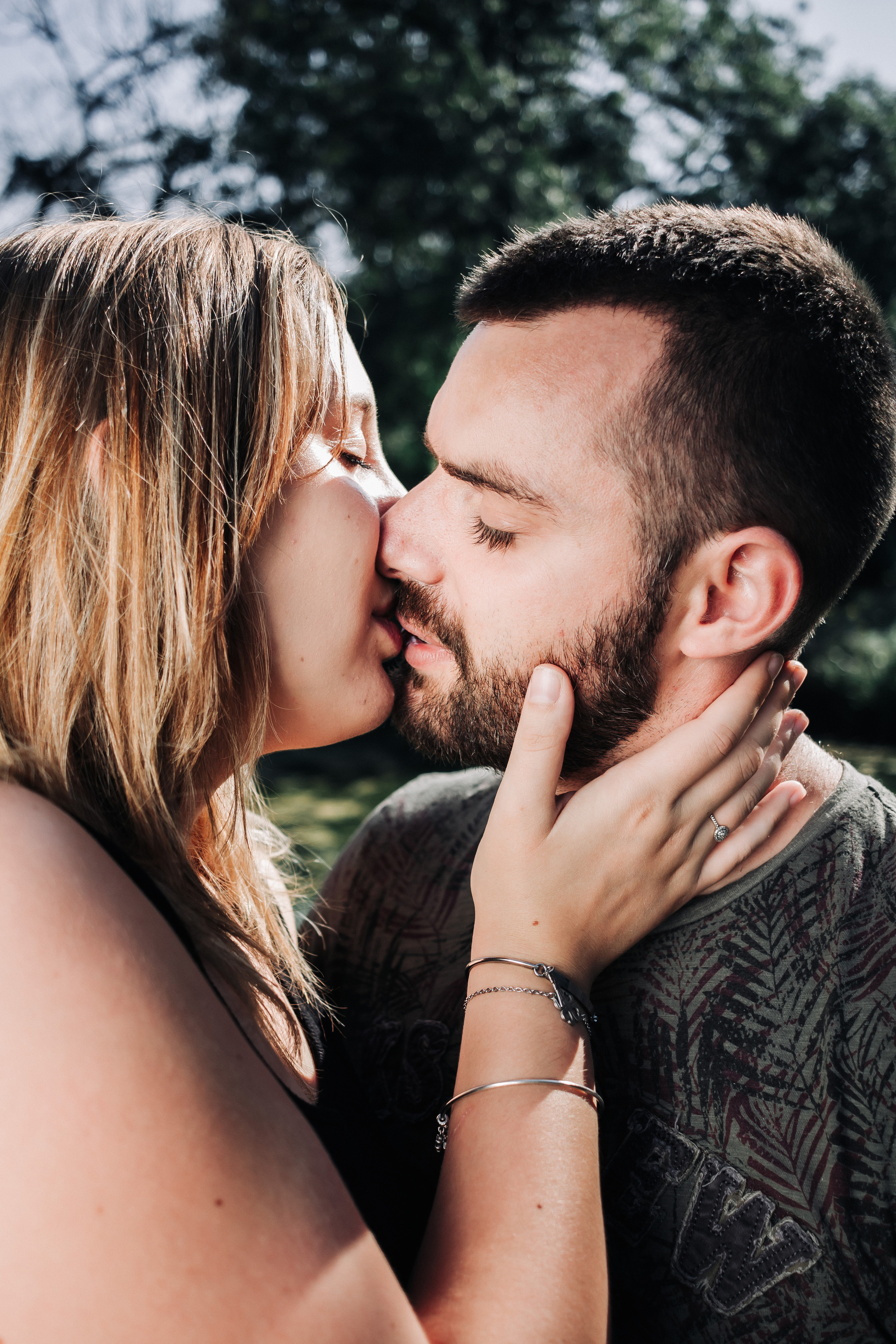 Julie & Xavier. Photographe professionnelle à Poitiers, Tours et Châtellerault | Studio photo entre Poitiers et Tours – portraits, familles, entreprises, ma