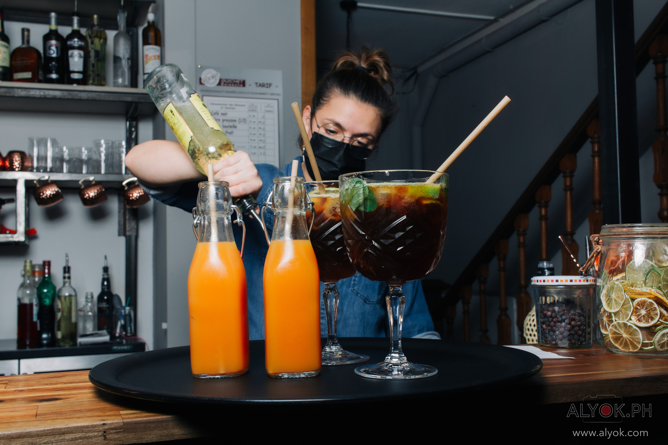 L’Alambic. Photographe professionnelle à Poitiers, Tours et Châtellerault | Studio photo entre Poitiers et Tours – portraits, familles, entreprises, ma