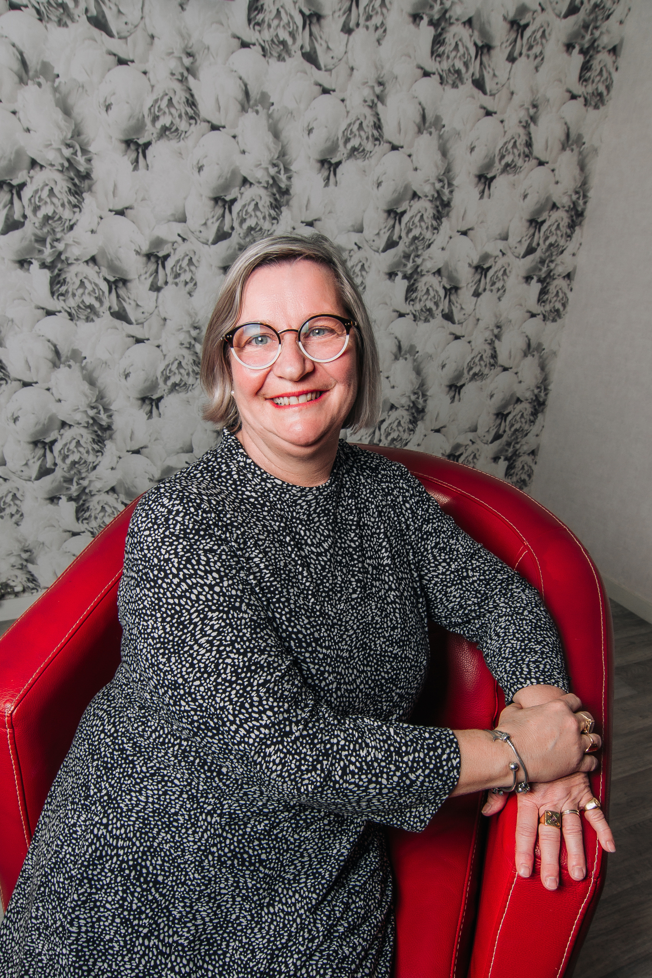 5 generations. Photographe professionnelle à Poitiers, Tours et Châtellerault | Studio photo entre Poitiers et Tours – portraits, familles, entreprises, ma