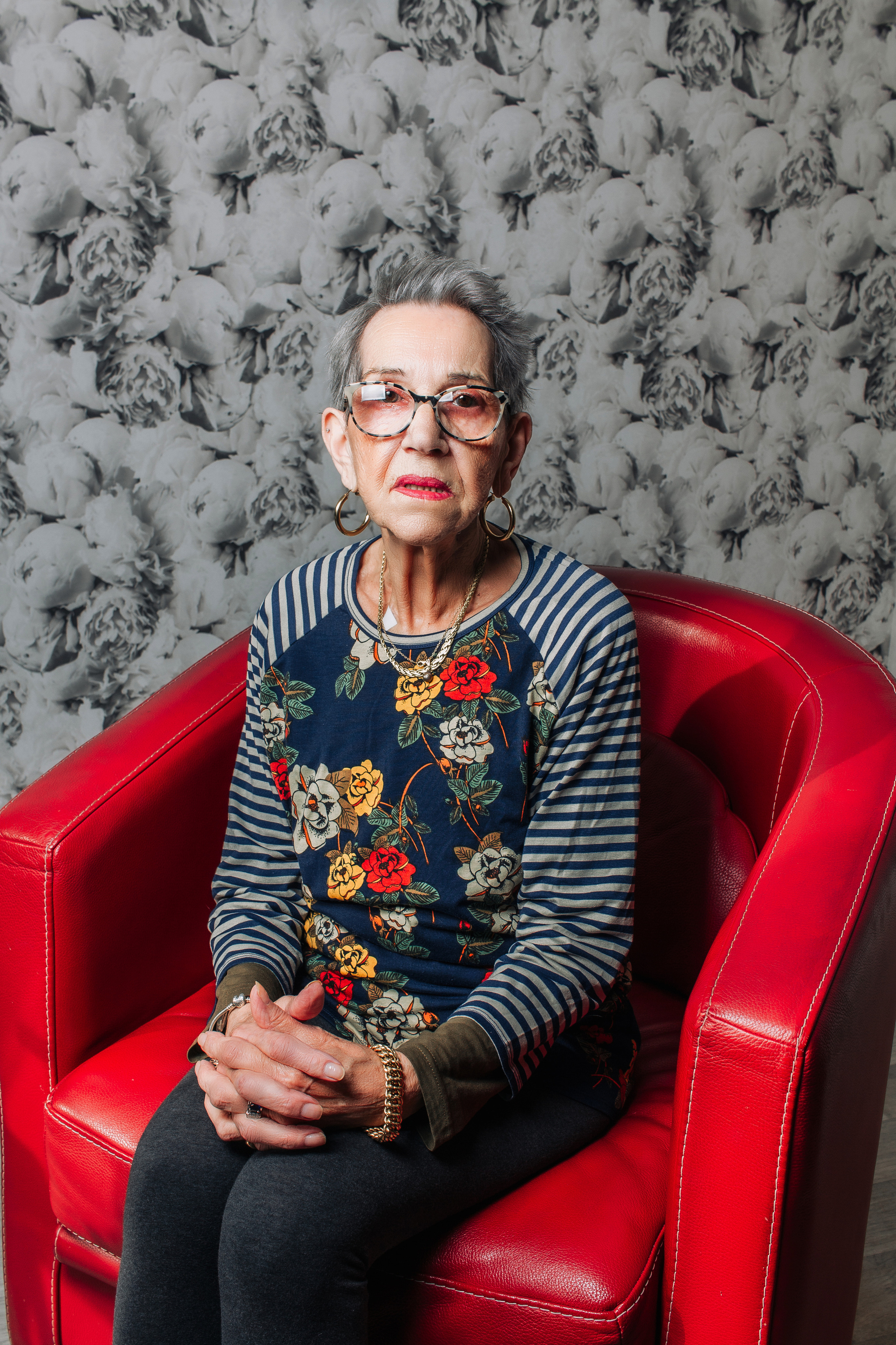 5 generations. Photographe professionnelle à Poitiers, Tours et Châtellerault | Studio photo entre Poitiers et Tours – portraits, familles, entreprises, ma