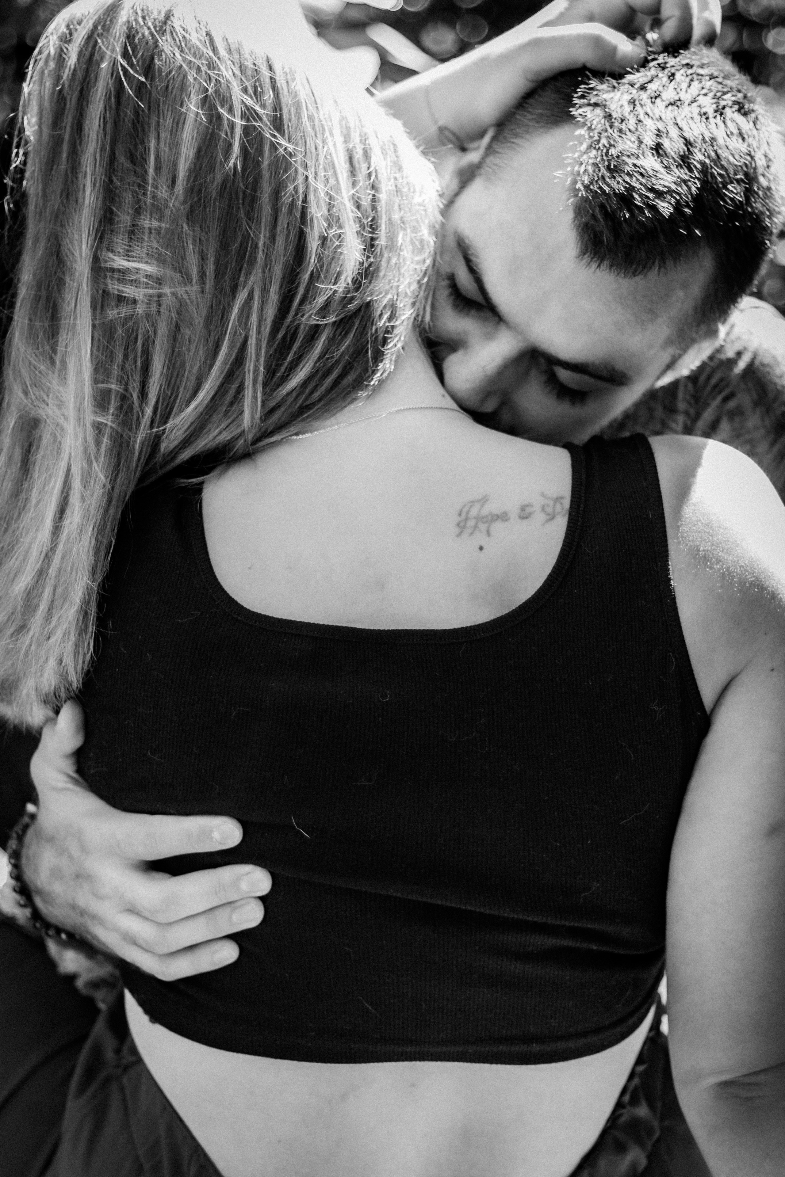 Julie & Xavier. Photographe professionnelle à Poitiers, Tours et Châtellerault | Studio photo entre Poitiers et Tours – portraits, familles, entreprises, ma